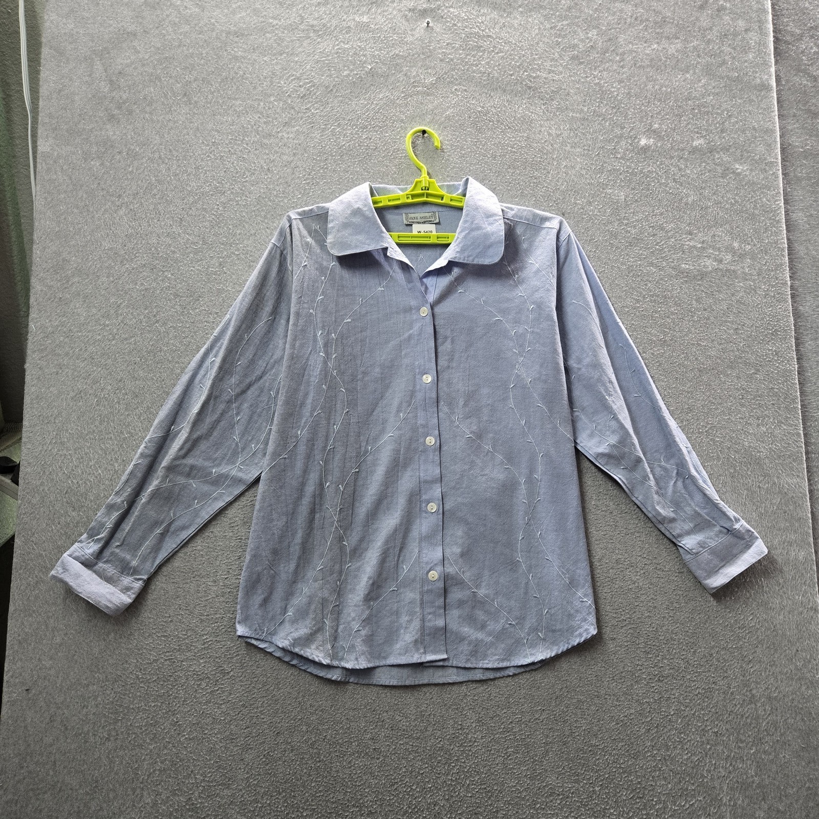 Jane Ashley Women Button Up Shirt L Light Blue Chambray Floral Embroidered NWT