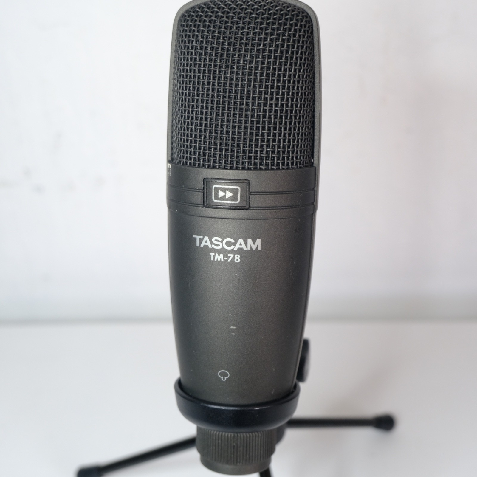 Tascam TM-78 Large Diaphragm Condenser Mic Tascam TM-78 Large Diaphragm Condenser Mic