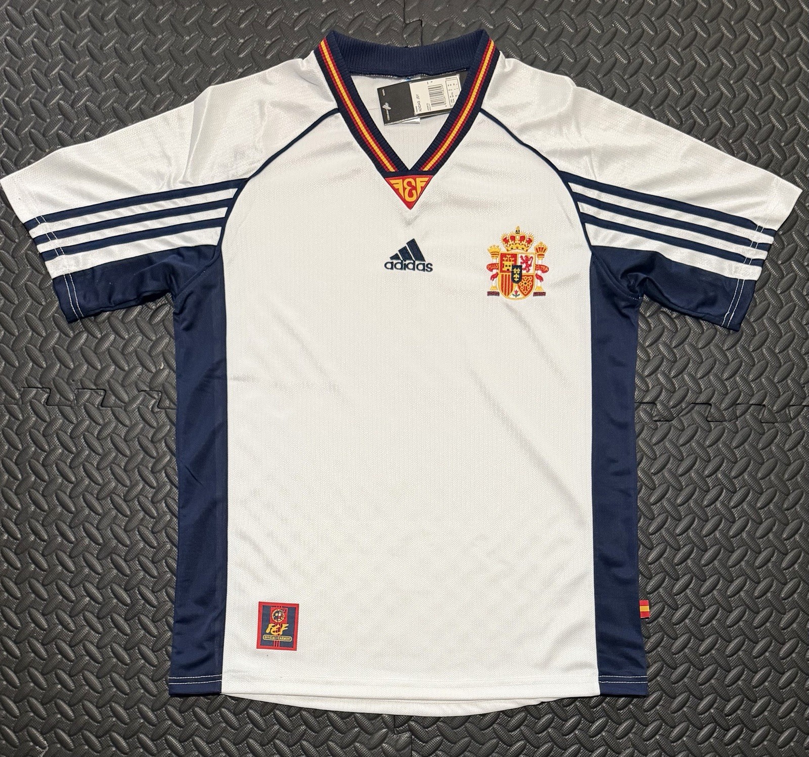 Vintage Spain 2000 2002 Away Soccer Jersey Euro 2000 España Retro Shirt  Size M