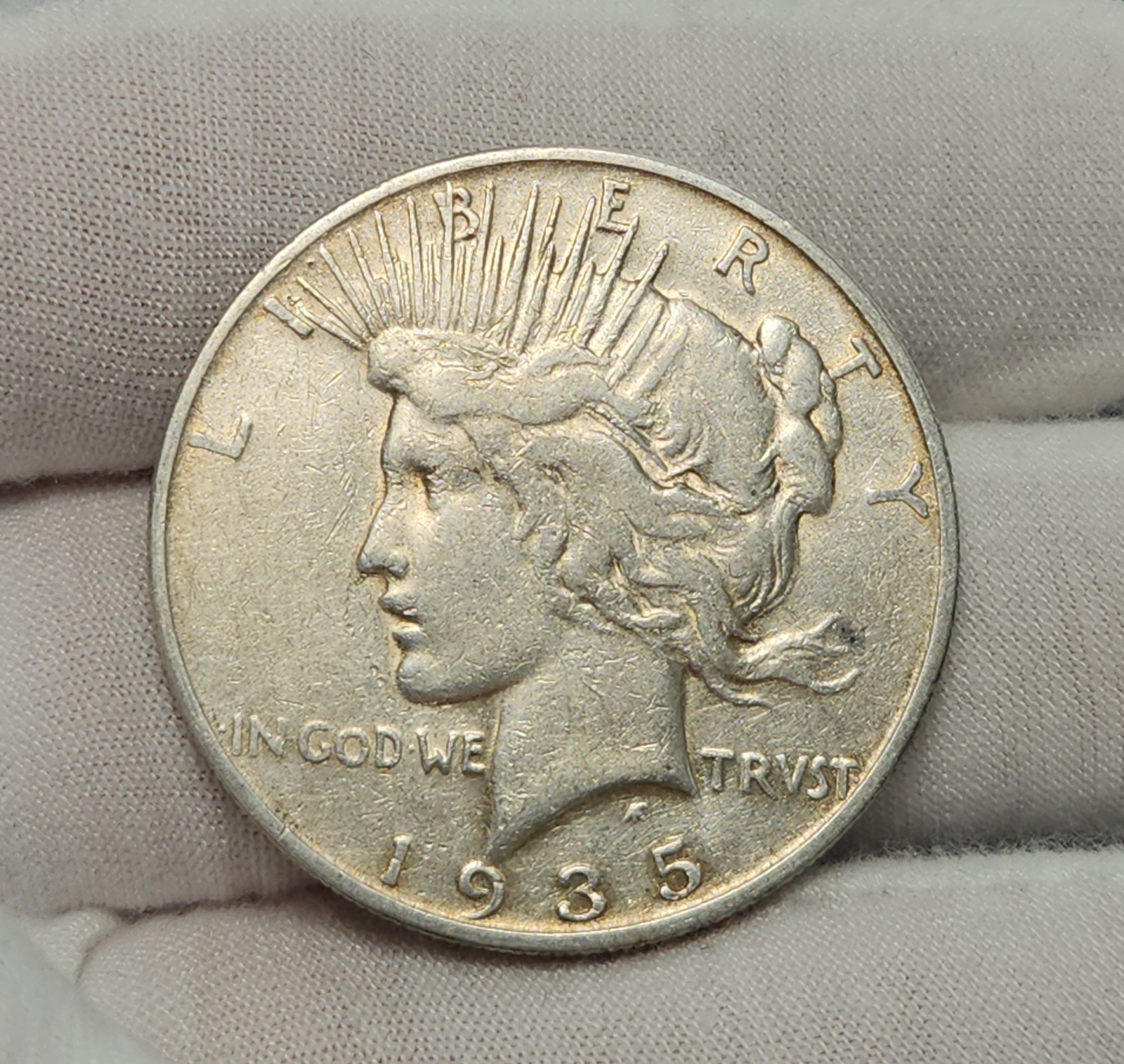 1935 S Peace Silver Dollar $1 Semi-Key Date VF Very Fine Details US Coin P35cEQ