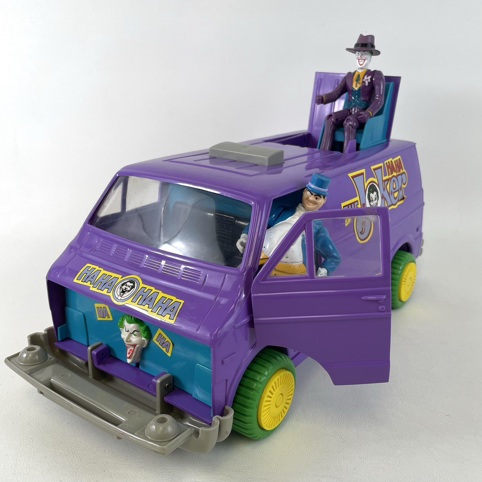 Joker Van 1990 Toy Biz DC Comics Batman Vehicle W Joker + Penguin Figures Joker Van 1990 Toy Biz DC Comics Batman Vehicle W Joker + Penguin Figures