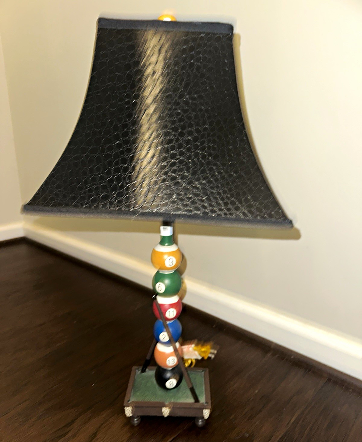 Vintage 2004 Orion Billiard Ball Table lamp.