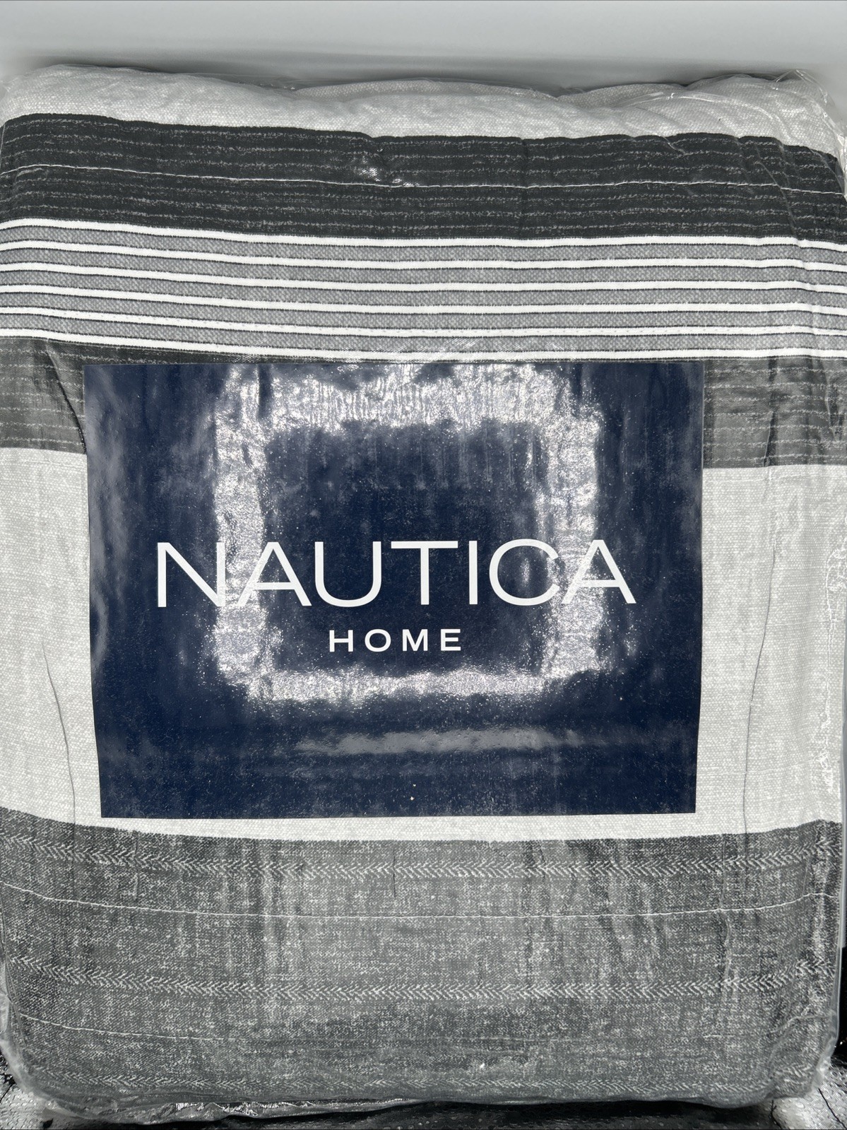 NEW Nautica - Ardmoore Grey, Twin Quilt Set, Cotton Reversible Bedding, Dorm NEW Nautica - Ardmoore Grey, Twin Quilt Set, Cotton Reversible Bedding, Dorm