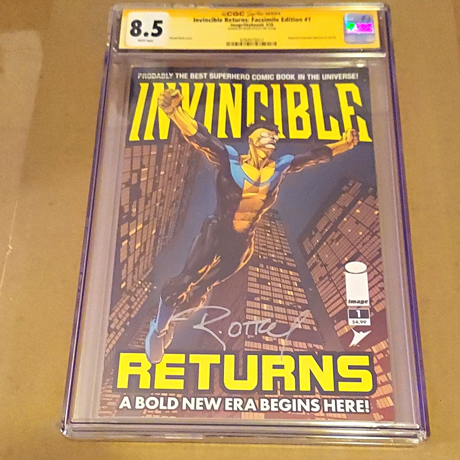 CGC SS 8.5 Invincible Returns Facsimile #1 Finch Cover Signed Ottley 1st Thragg