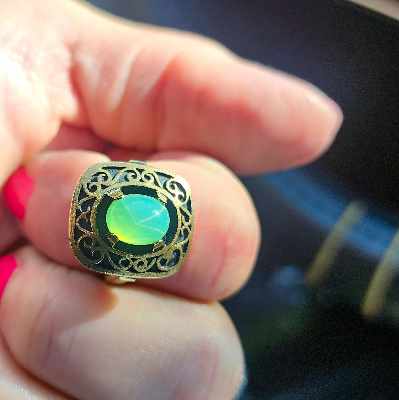 Vintage 14K Gold . Mint Green Star Sapphire. Size 5 Vintage 14K Gold . Mint Green Star Sapphire. Size 5