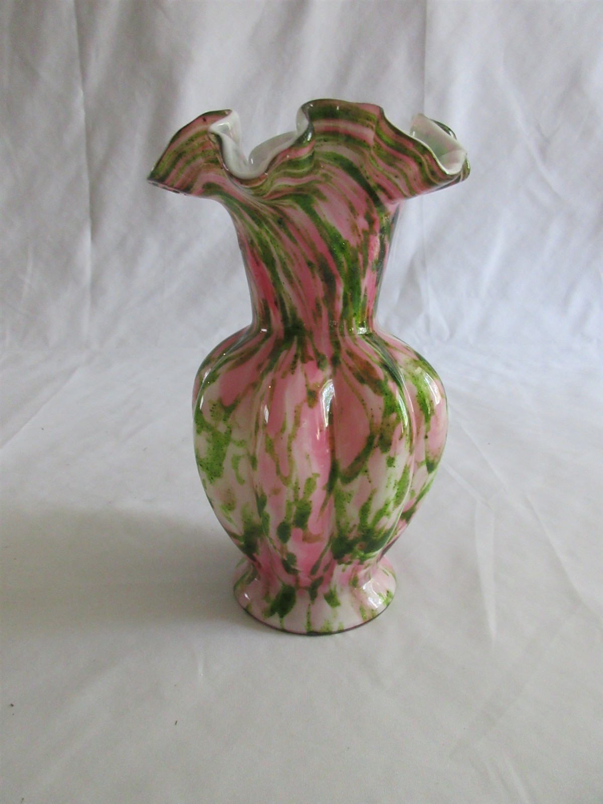 vintage Fenton Vasa Murrhina Melon Vase in Rose Pink with Green 7 3/4\ vintage Fenton Vasa Murrhina Melon Vase in Rose Pink with Green 7 3/4\