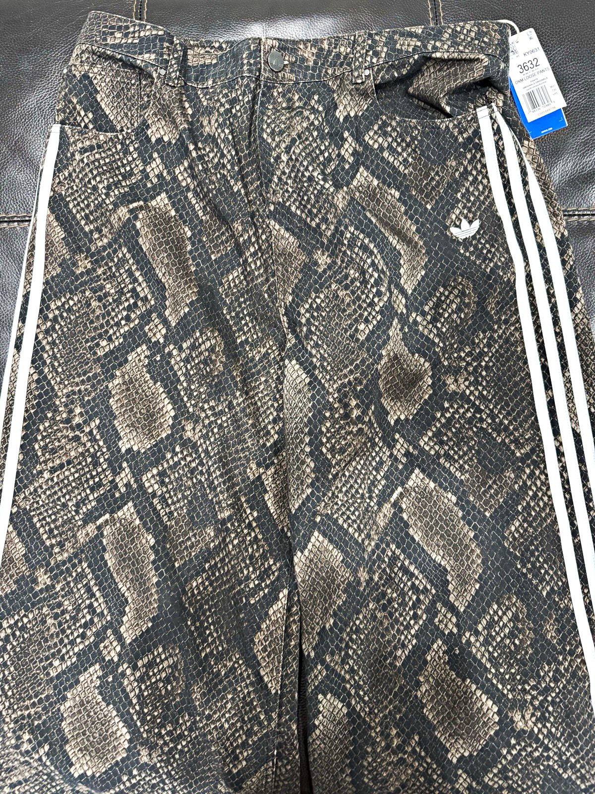 adidas Originals Snakeskin 3-Stripes Pants 36W 32L Pockets Brown/Black adidas Originals Snakeskin 3-Stripes Pants 36W 32L Pockets Brown/Black