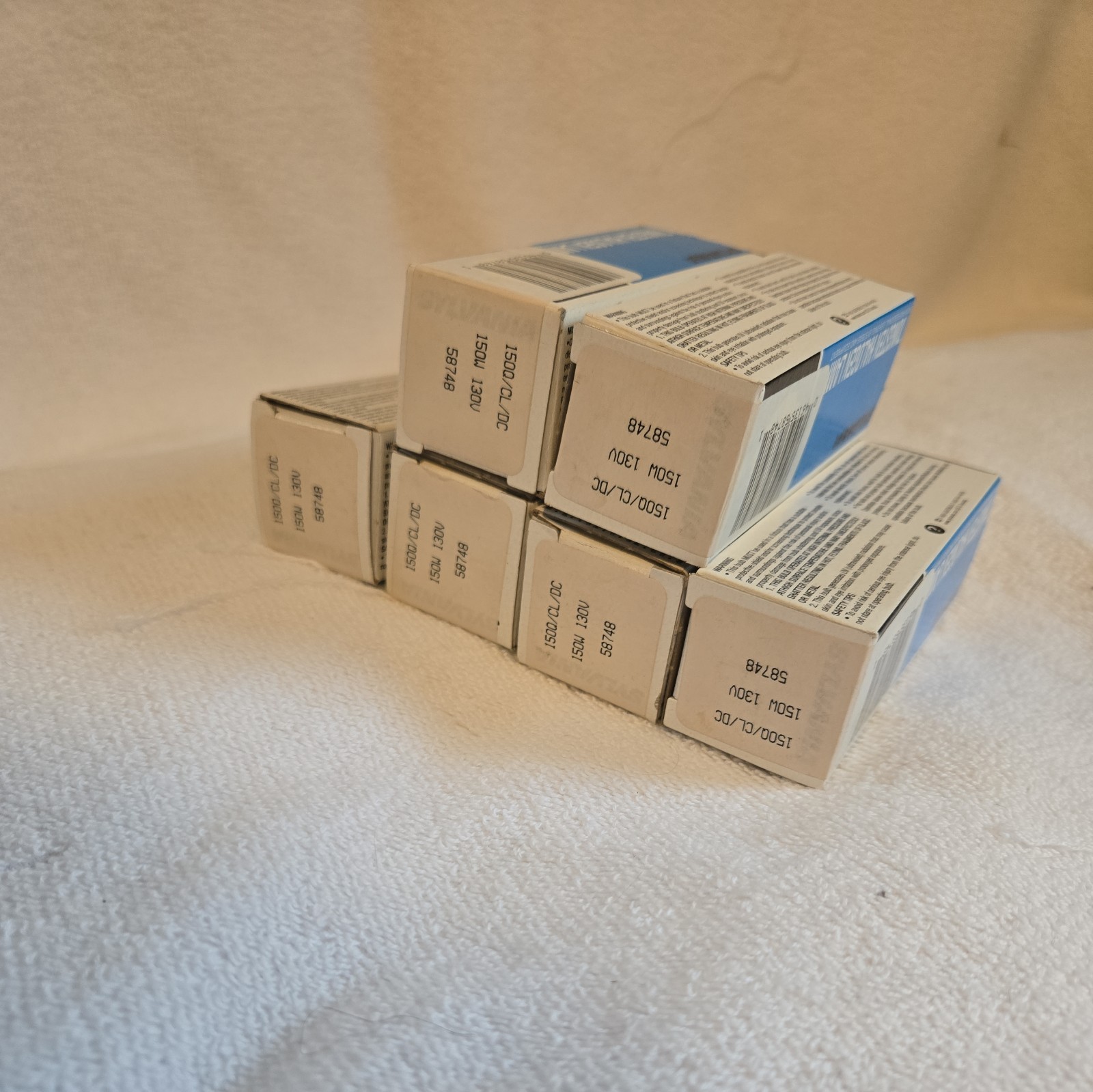 Lot of 6 SYLVANIA 150W 150Q/CL/DC HALOGEN LAMP 58748 New Old Stock Lot of 6 SYLVANIA 150W 150Q/CL/DC HALOGEN LAMP 58748 New Old Stock