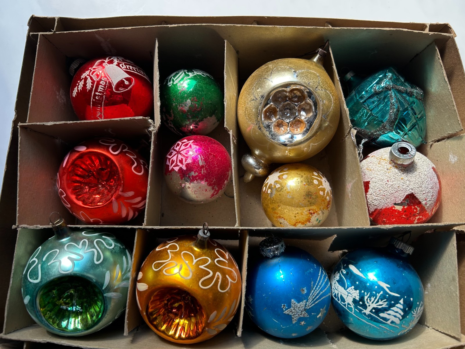 Vintage 40/50/60 Mixed Set 12 Christmas Ornaments Shiny Brite + Others w/ Box Vintage 40/50/60 Mixed Set 12 Christmas Ornaments Shiny Brite + Others w/ Box