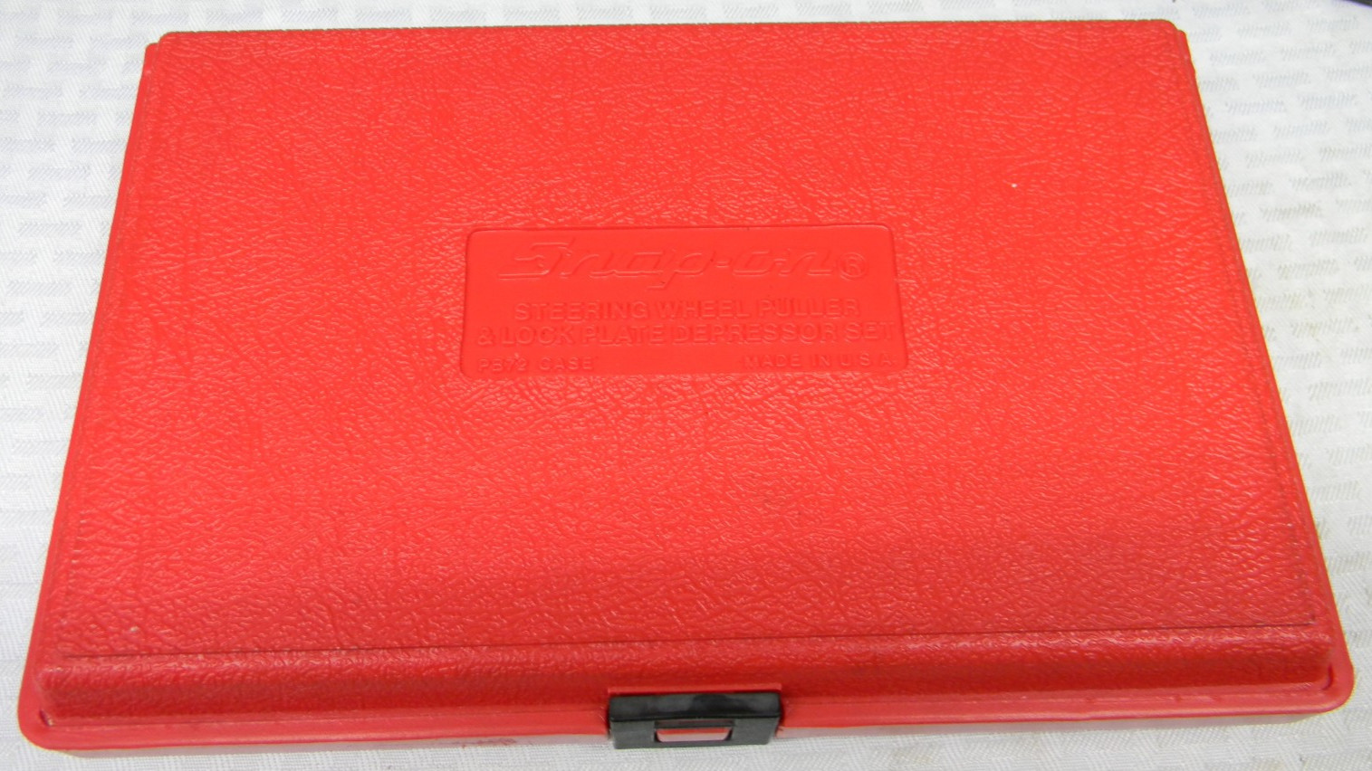 SNAP-ON STEERING WHEEL PULLER AND LOCK PLATE DEPRESSOR SET #CJ131P \ SNAP-ON STEERING WHEEL PULLER AND LOCK PLATE DEPRESSOR SET #CJ131P \