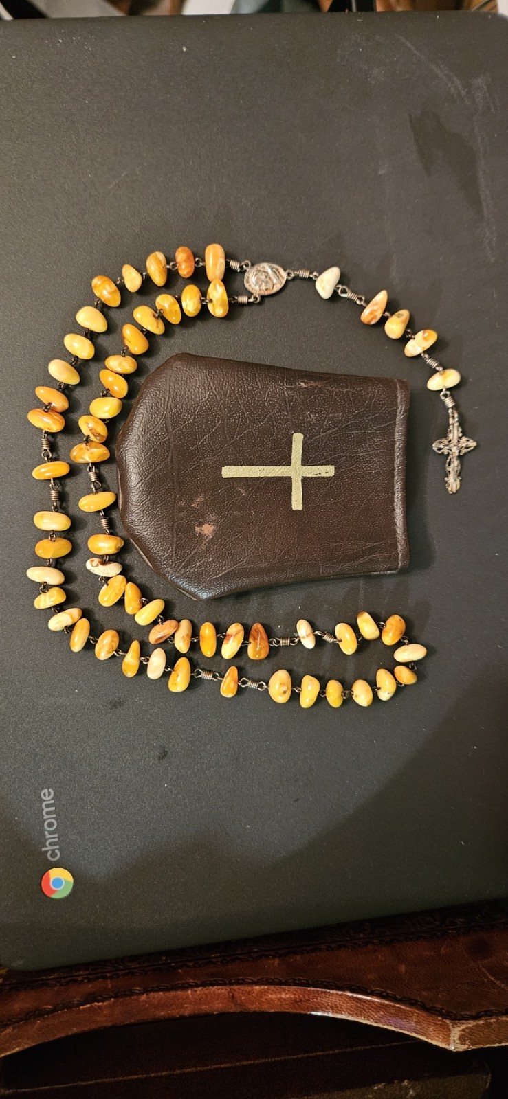 Vintage Baltic Butterscotch Amber Rosary Pope Ioannes Roma Papal Medal Cross