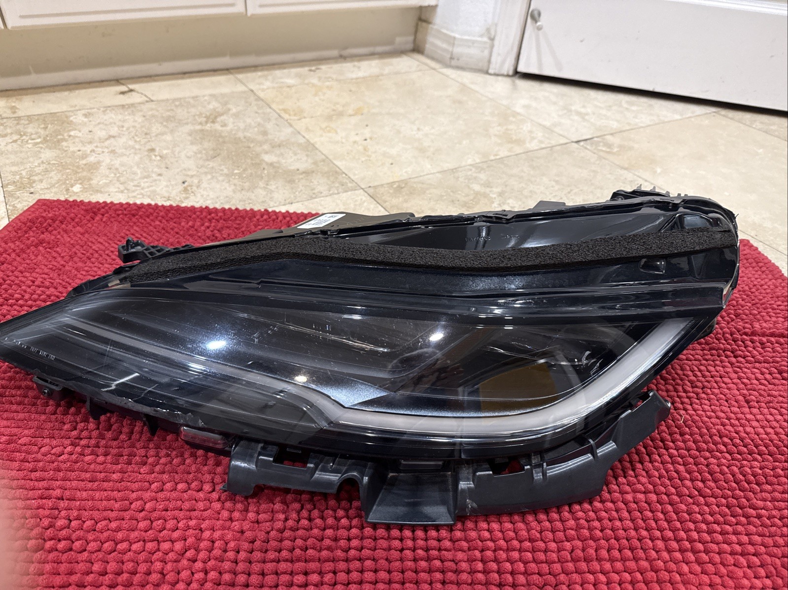 2024-2025 TESLA MODEL 3 HEADLIGHT OEM LEFT LH DRIVER SIDE LED 1694086-00-G