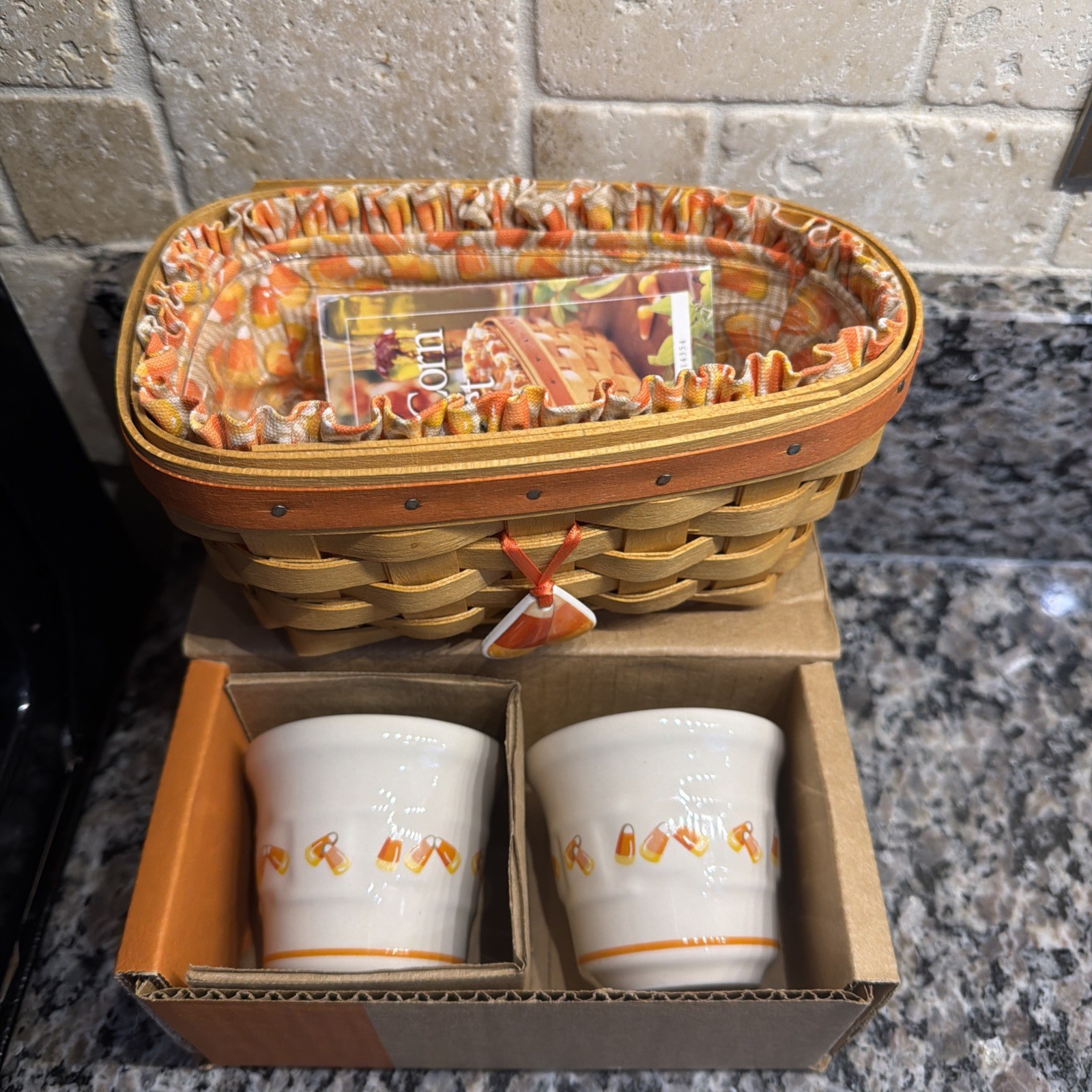 Longaberger 1999 Candy Corn Basket With Liner, Tie-On & Protector + 2 Votives Longaberger 1999 Candy Corn Basket With Liner, Tie-On & Protector + 2 Votives