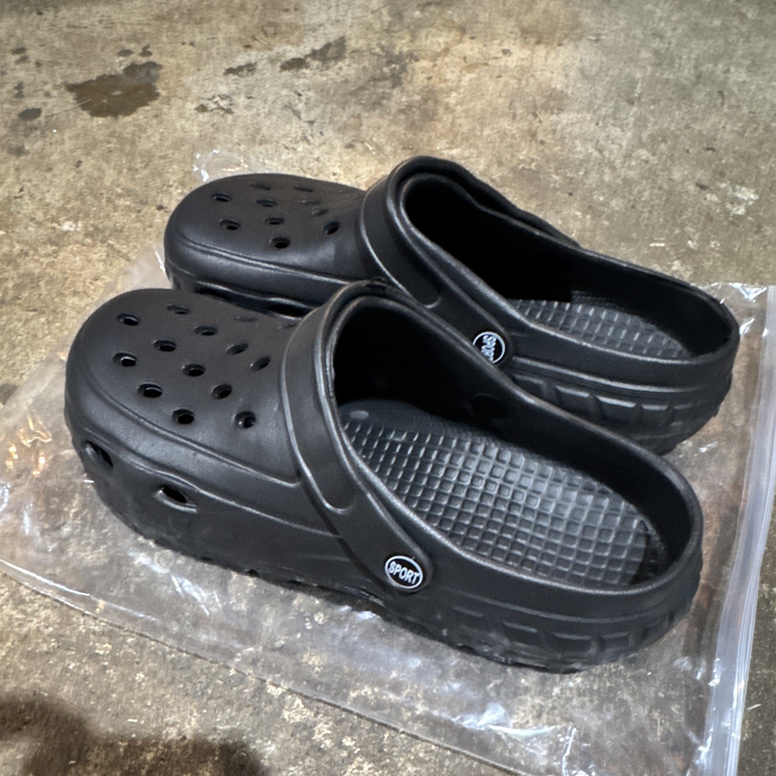 Men\'s Black Lightweight Synthetic Slip-On Clog Sandals US 11 Casual Men\'s Black Lightweight Synthetic Slip-On Clog Sandals US 11 Casual