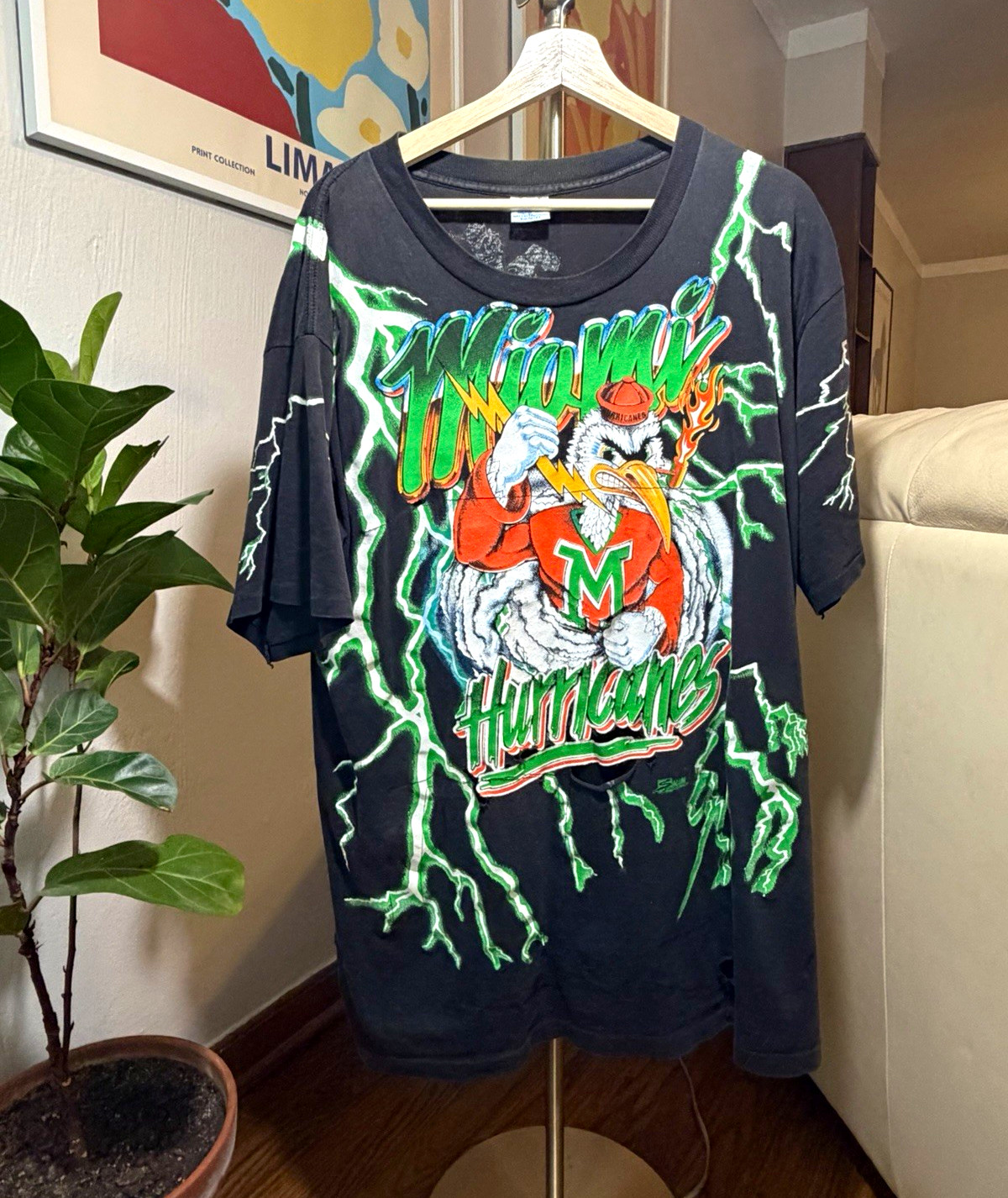Salem Sportswear Miami Hurricanes Vintage AOP Tee XL Salem Sportswear Miami Hurricanes Vintage AOP Tee XL