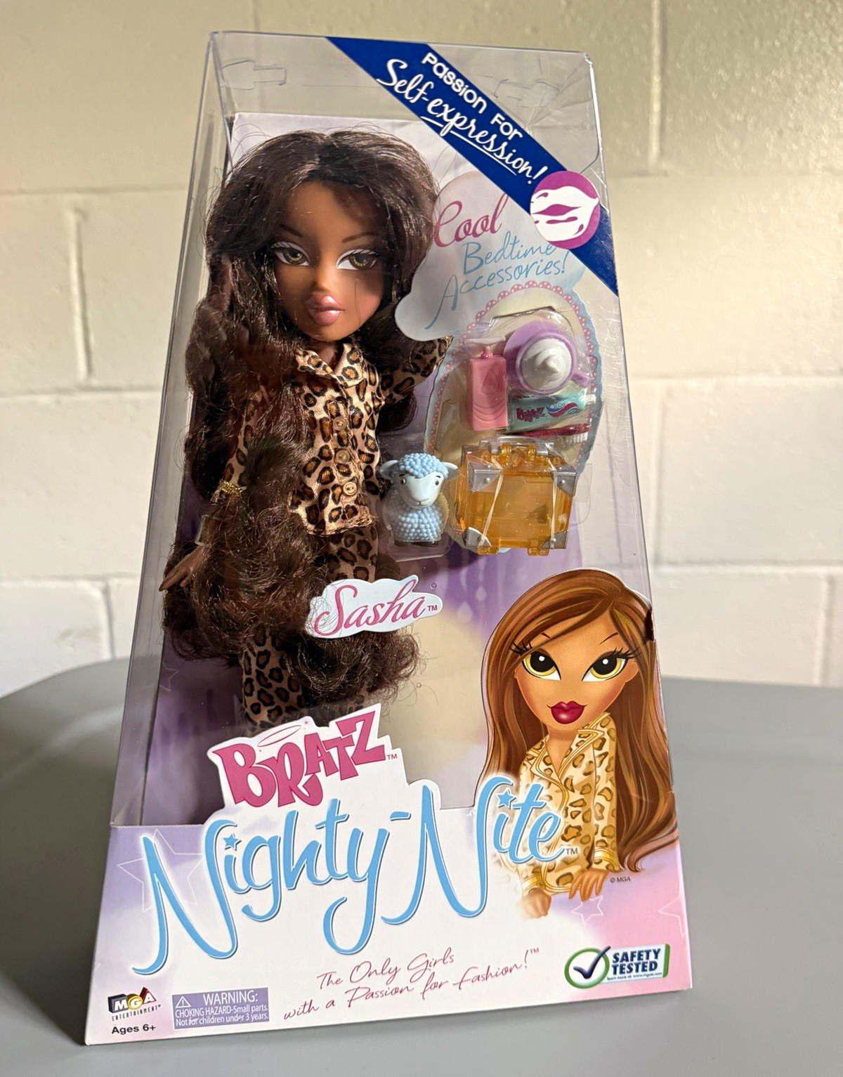Bratz Nighty-Nite Sasha 10 in Fashion Doll w/ Accessories 2008 BNIB RARE Bratz Nighty-Nite Sasha 10 in Fashion Doll w/ Accessories 2008 BNIB RARE