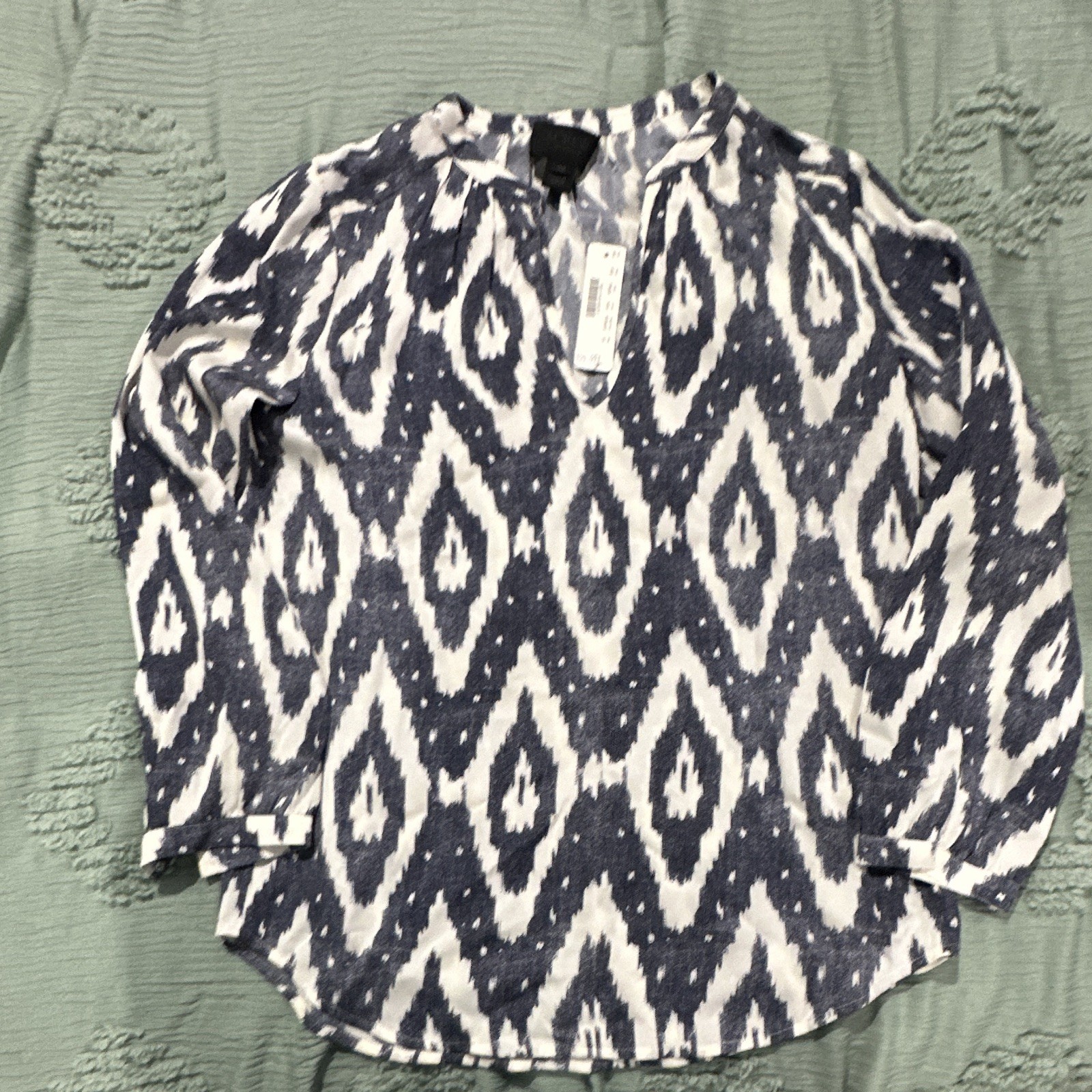 JCrew Women’s Blue/Ivory Design Silk Blouse Size 00 188 NWT JCrew Women’s Blue/Ivory Design Silk Blouse Size 00 188 NWT