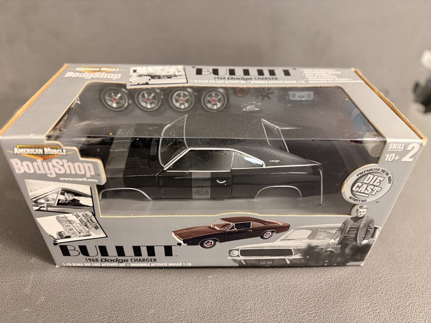 Ertl American Muscle 36621 Body Shop Bullitt 1968 Dodge Charger 1:18 Model Kit