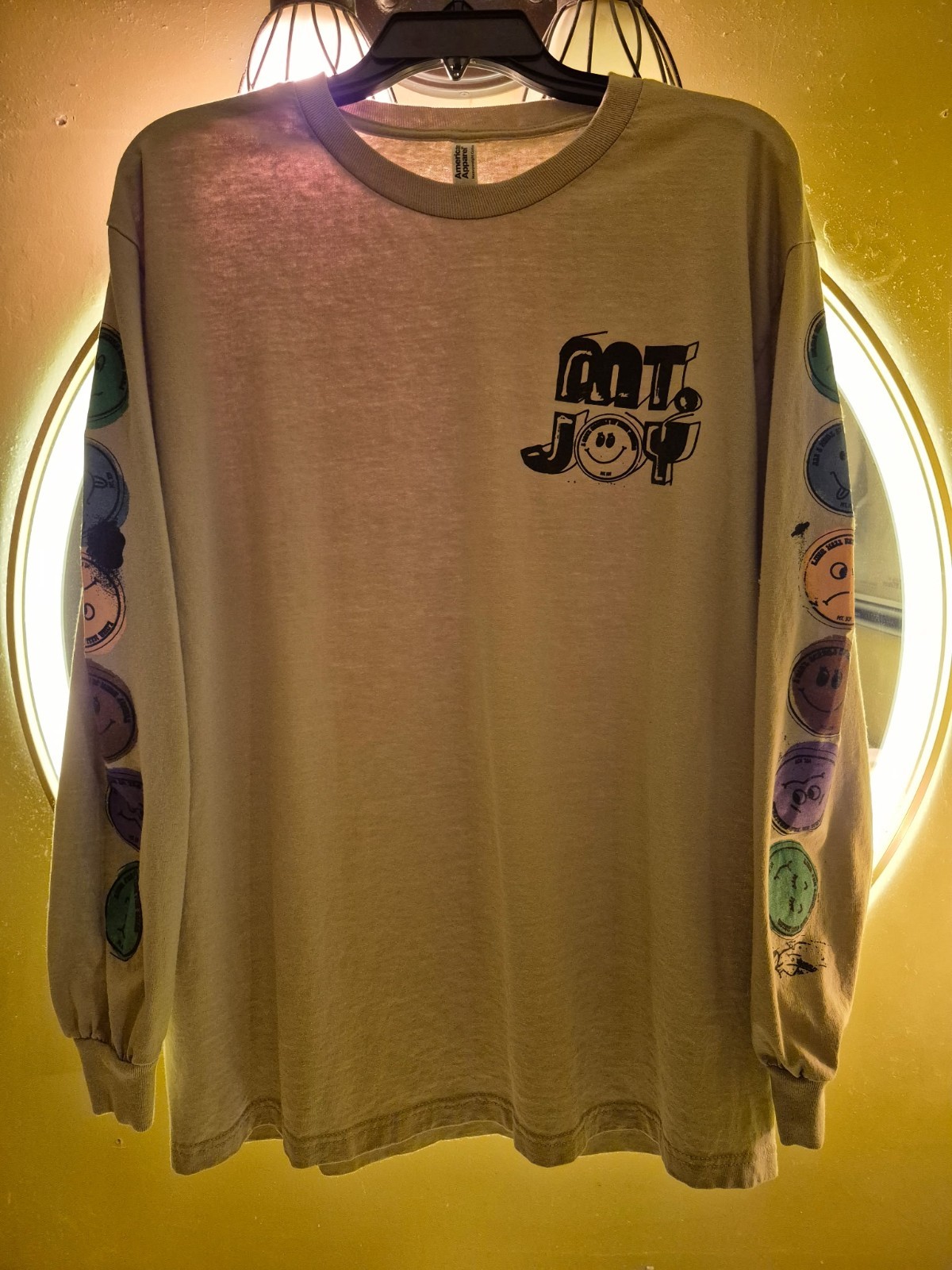 MT JOY SMILEY FACE LONG SLEEVE T SHIRT OFFICIAL MERCH TABLE SIZE L MT JOY SMILEY FACE LONG SLEEVE T SHIRT OFFICIAL MERCH TABLE SIZE L