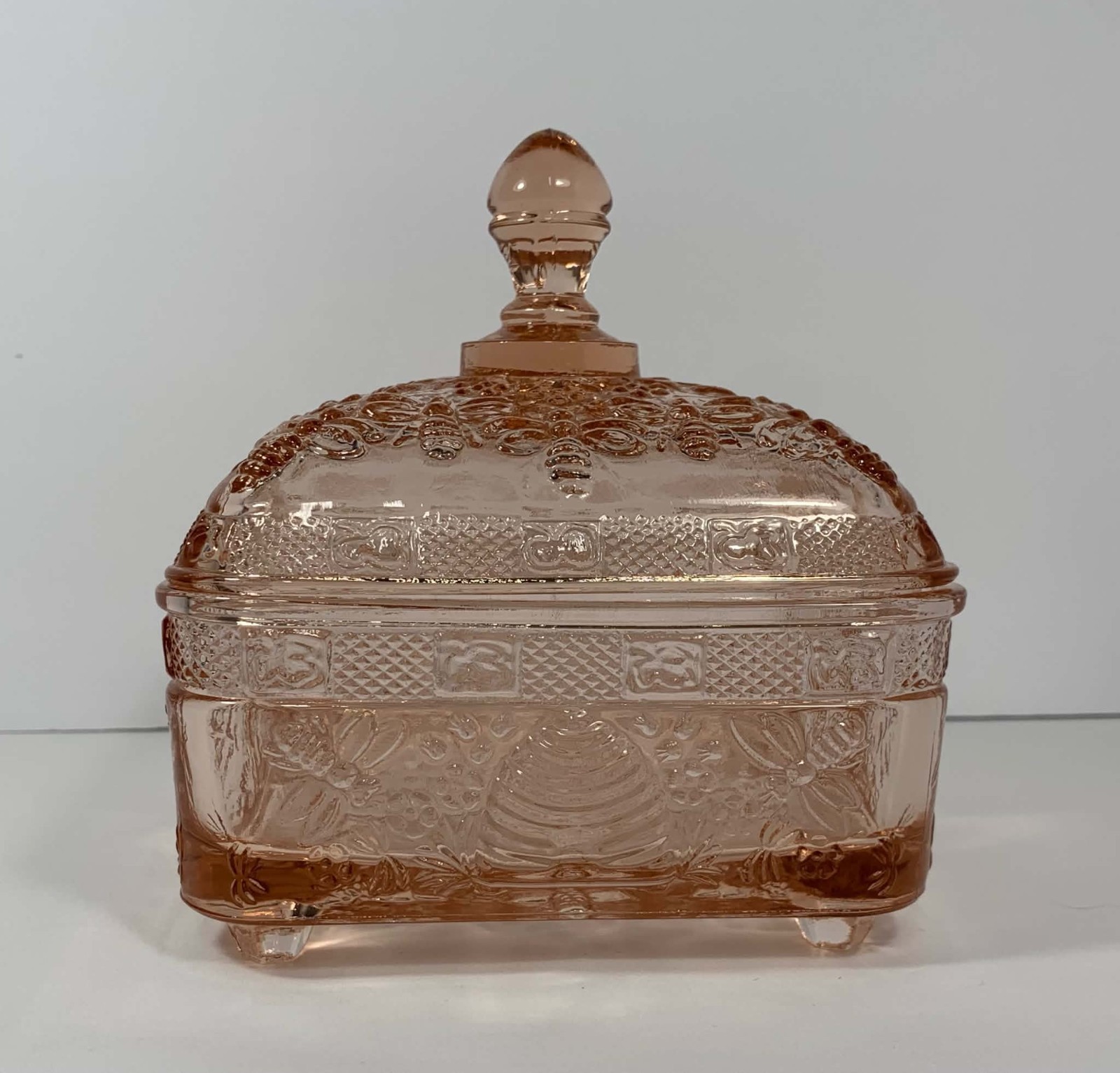 Indiana Glass Vintage Tiara Pink Honeybee Hive Square Footed Box with Lid Indiana Glass Vintage Tiara Pink Honeybee Hive Square Footed Box with Lid