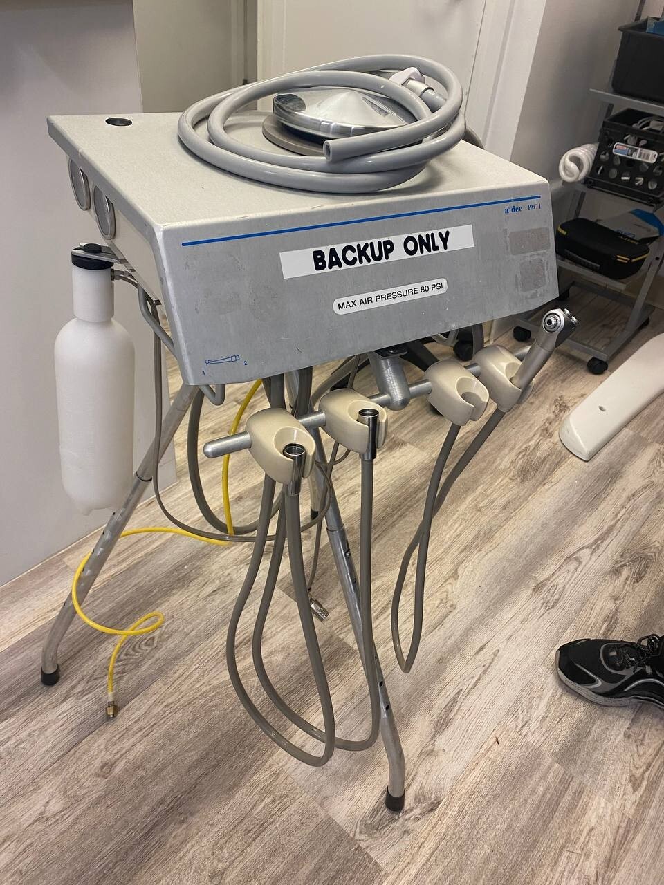 Adec Dental Delivery Unit used Adec Dental Delivery Unit used
