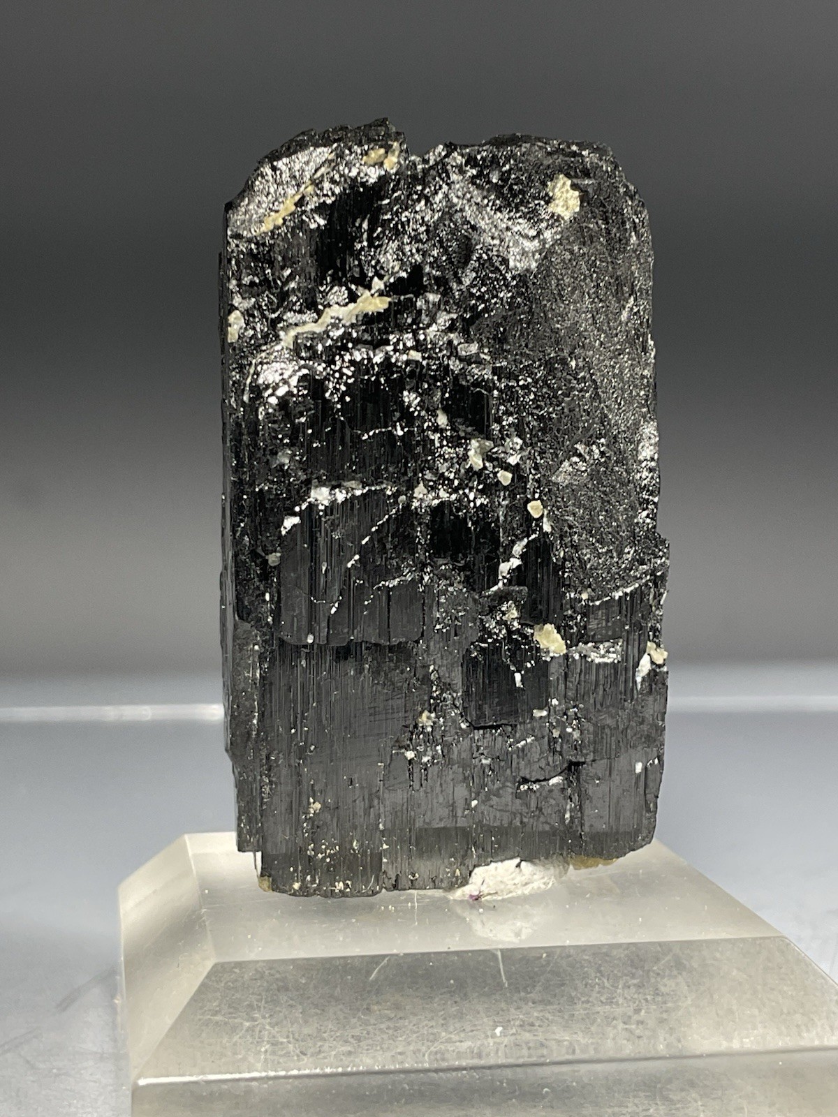 SS Rocks - Ferberite with Siderite (Panasqueira Mine. Couilha, Portugal) 109g SS Rocks - Ferberite with Siderite (Panasqueira Mine. Couilha, Portugal) 109g