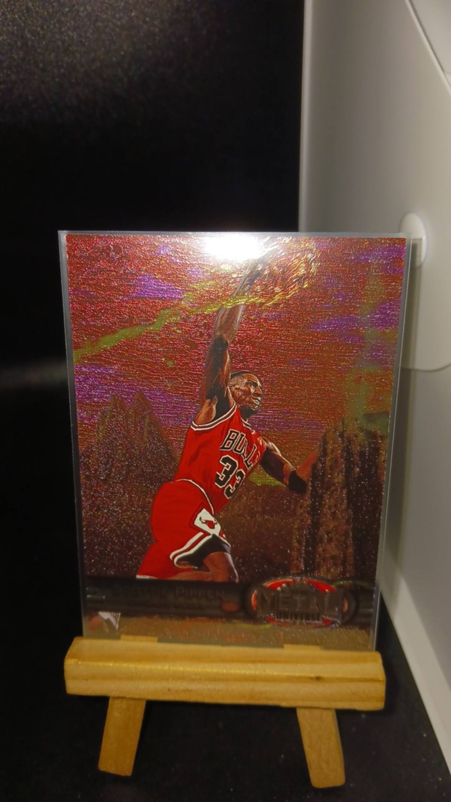 SCOTTIE PIPPEN CHICAGO BULLS 1997-98 Skybox Metal Universe #83 HOF