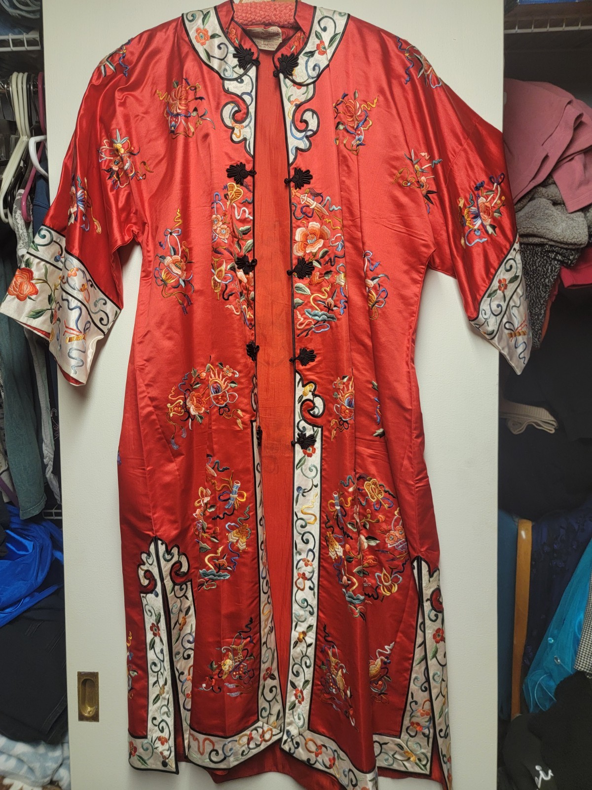 Vintage Bai Hua Red Chinese Jacket Silk Hand-Embroidered Floral Pagoda Design