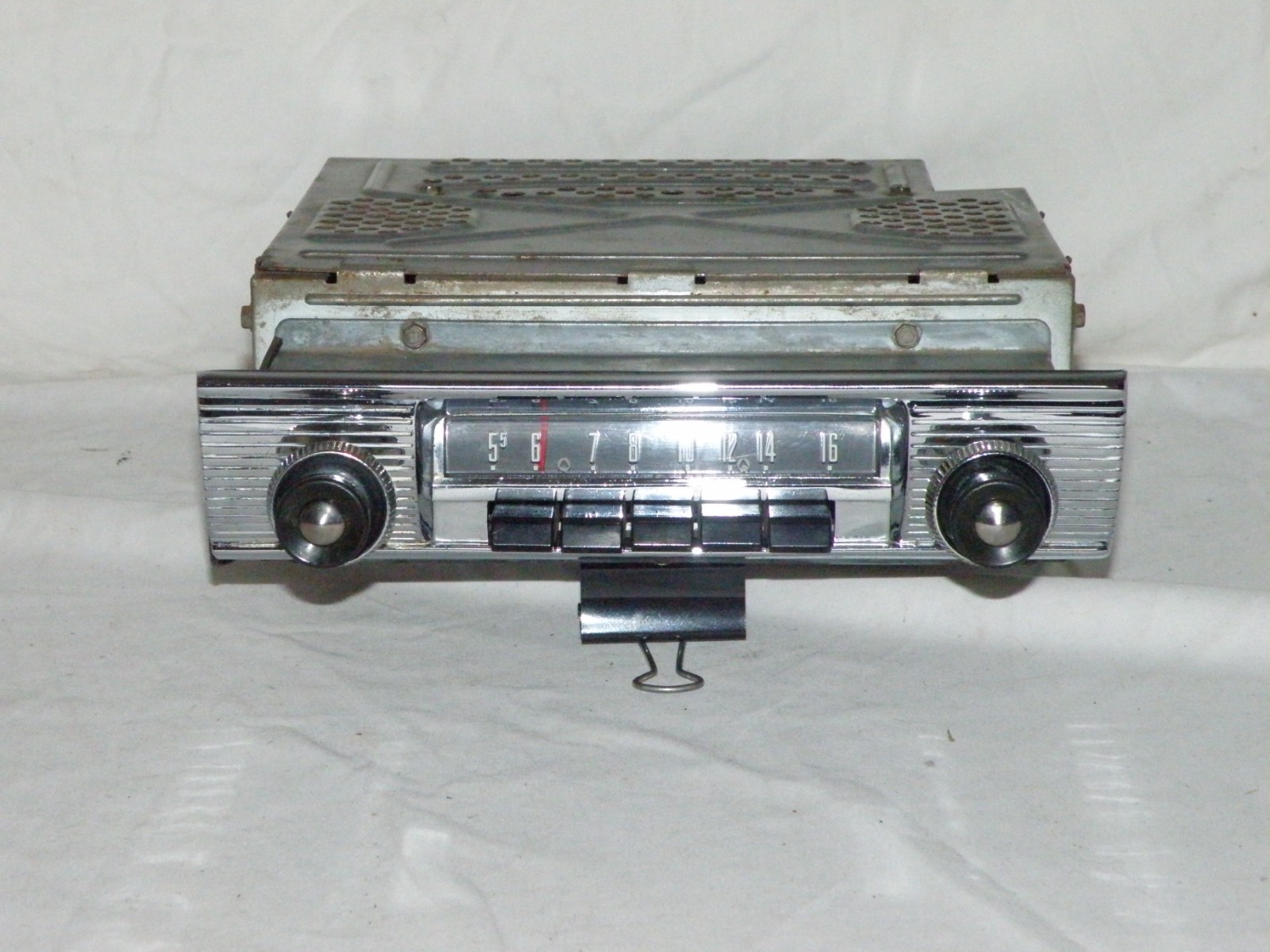 1956 Ford Radio Not T & C UNTESTED with extra FoMoCo Parts Radio