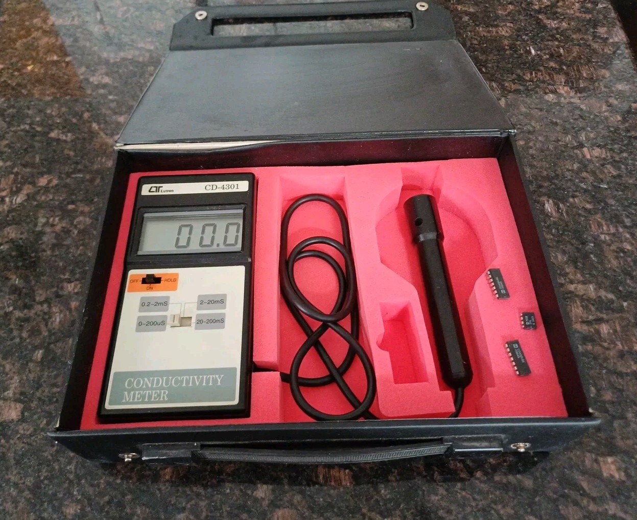 LUTRON CD-4301 CD4301 Fluid Conductivity Meter Tester Electrode Probe LUTRON CD-4301 CD4301 Fluid Conductivity Meter Tester Electrode Probe