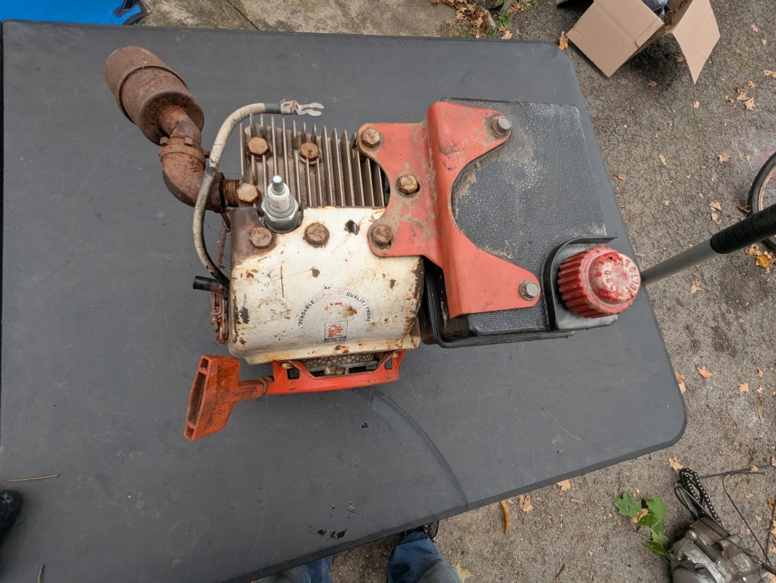 Vintage Tecumseh Engine 2 1/2 HP FOR PARTS OR REPAIR NOT COMPLETE Vintage Tecumseh Engine 2 1/2 HP FOR PARTS OR REPAIR NOT COMPLETE