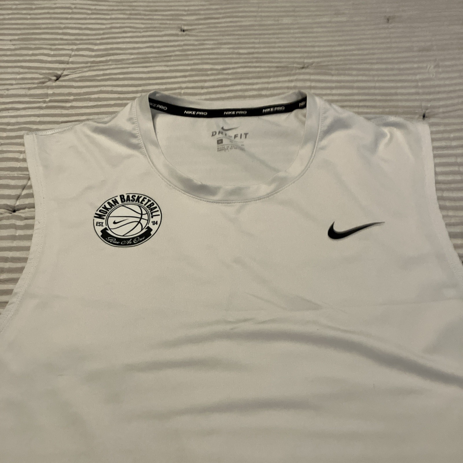 Nike Pro Dri-FIT Men\'s Compression Crew Neck Sleeveless Tank White XL Mokan  