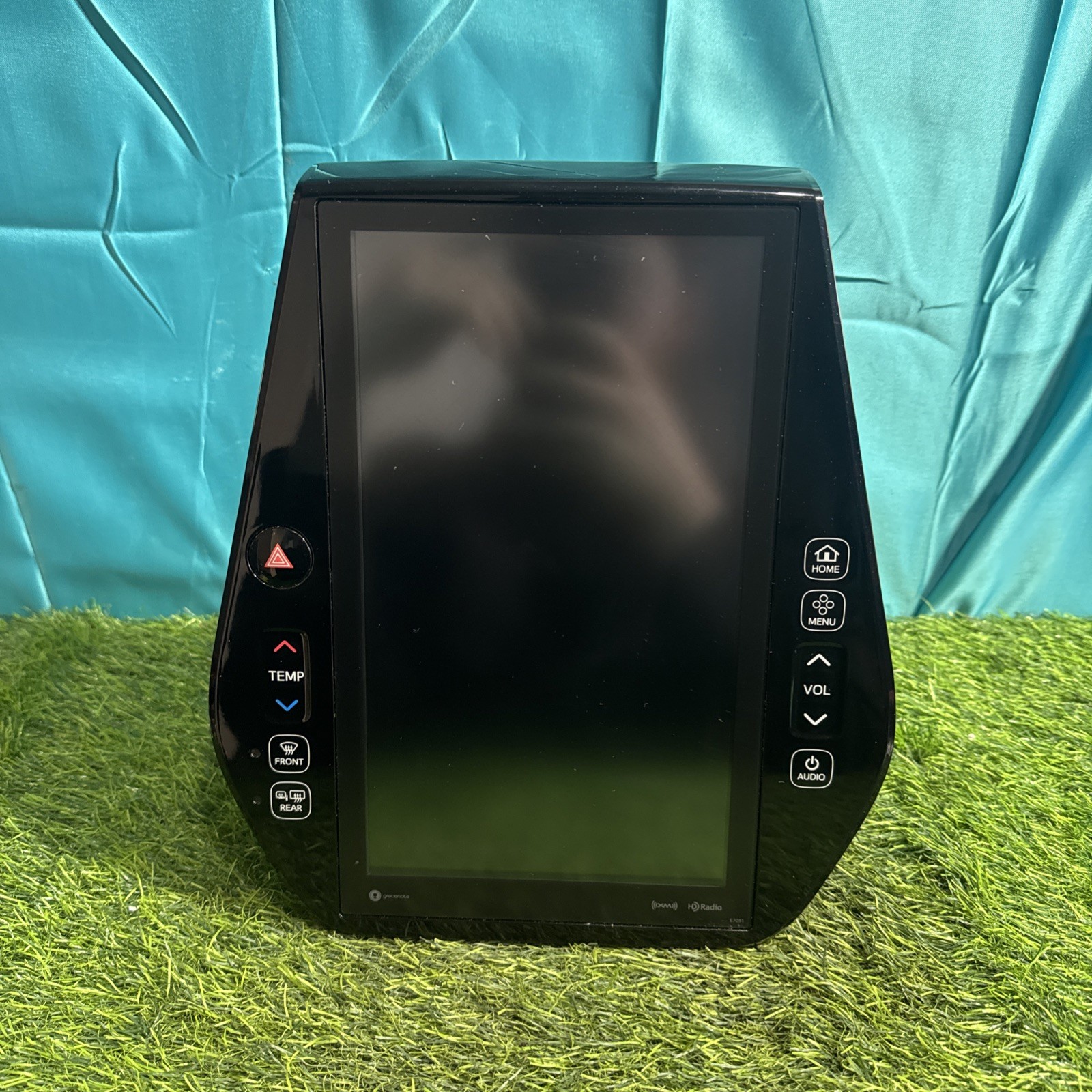 2017-22 TOYOTA PRIUS PRIME OEM RADIO NAVIGATION  NON JBL  86804-47421  LIKE NEW