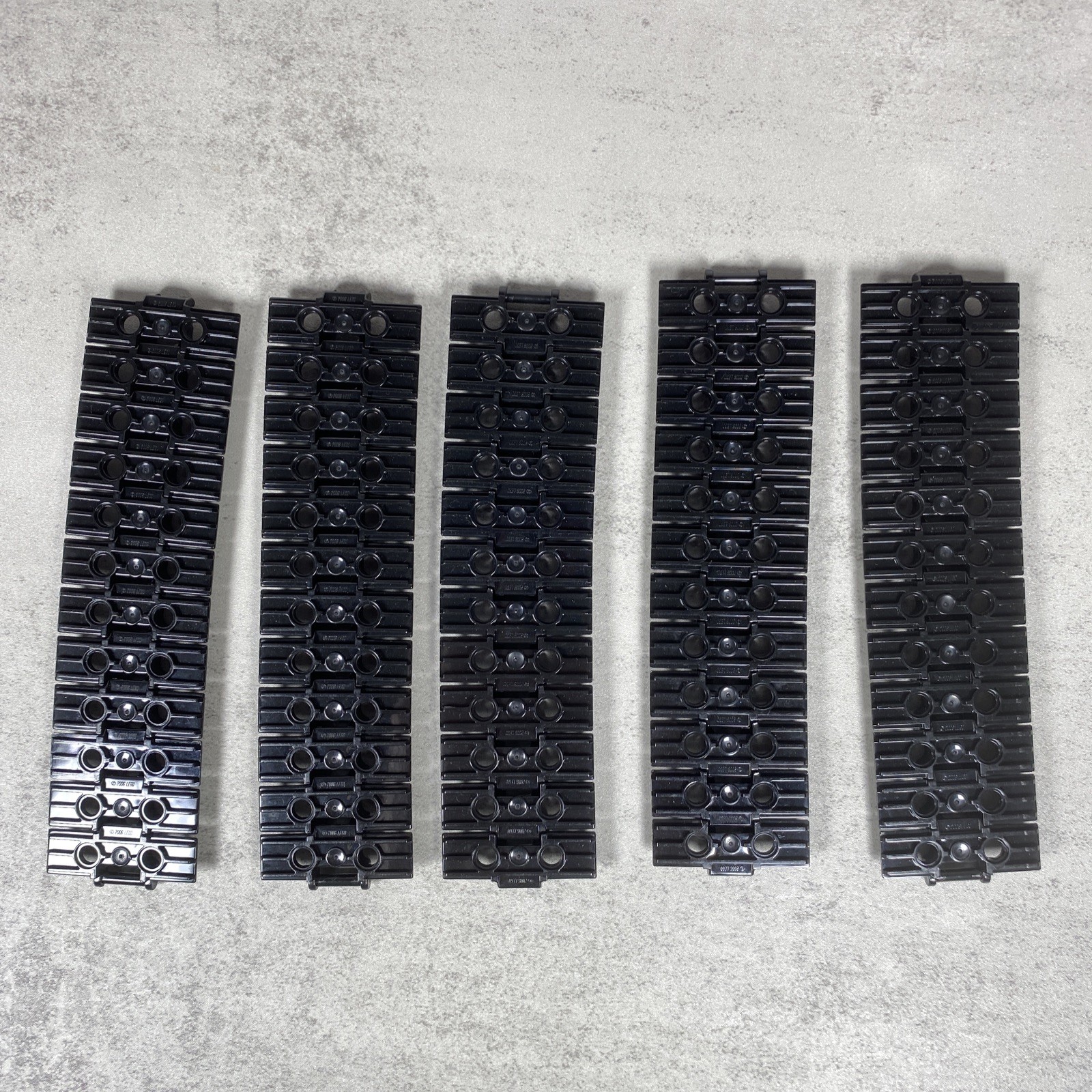 60 LEGO Black Tread Technic Track Link Mindstorm EV3 Tractor Tank Parts 57518 60 LEGO Black Tread Technic Track Link Mindstorm EV3 Tractor Tank Parts 57518
