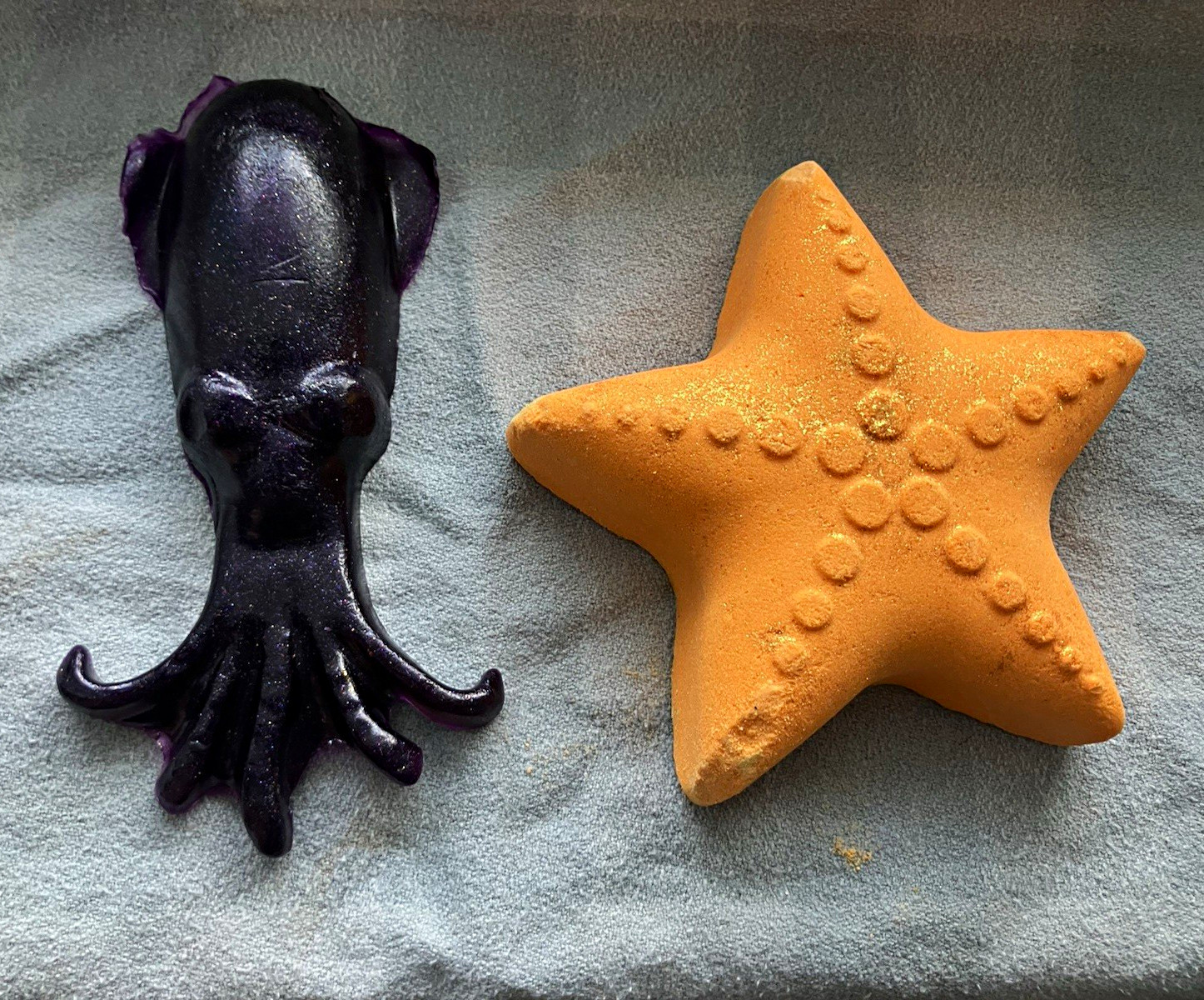 July Lush Kitchen Exclusive Set: Squid Shower Gummy + Starfish Shower Steamer July Lush Kitchen Exclusive Set: Squid Shower Gummy + Starfish Shower Steamer