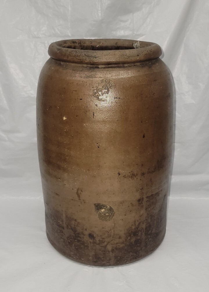 Peter Herrmann Antique crock brown Pottery 1800s Baltimore Maryland #5738 Peter Herrmann Antique crock brown Pottery 1800s Baltimore Maryland #5738