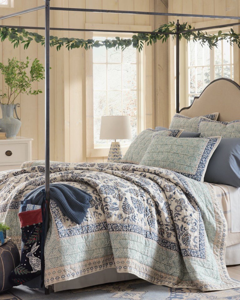 Garnet Hill Ada Paisley King Size Quilt And Shams Floral Blue Cotton Garnet Hill Ada Paisley King Size Quilt And Shams Floral Blue Cotton