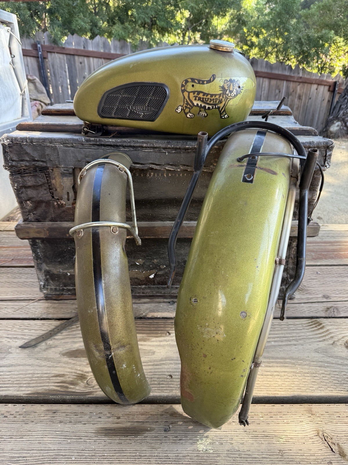 1970 Triumph Tr6sr Original Paint Tank Fenders Tins Custom Desert Sled 1970 Triumph Tr6sr Original Paint Tank Fenders Tins Custom Desert Sled