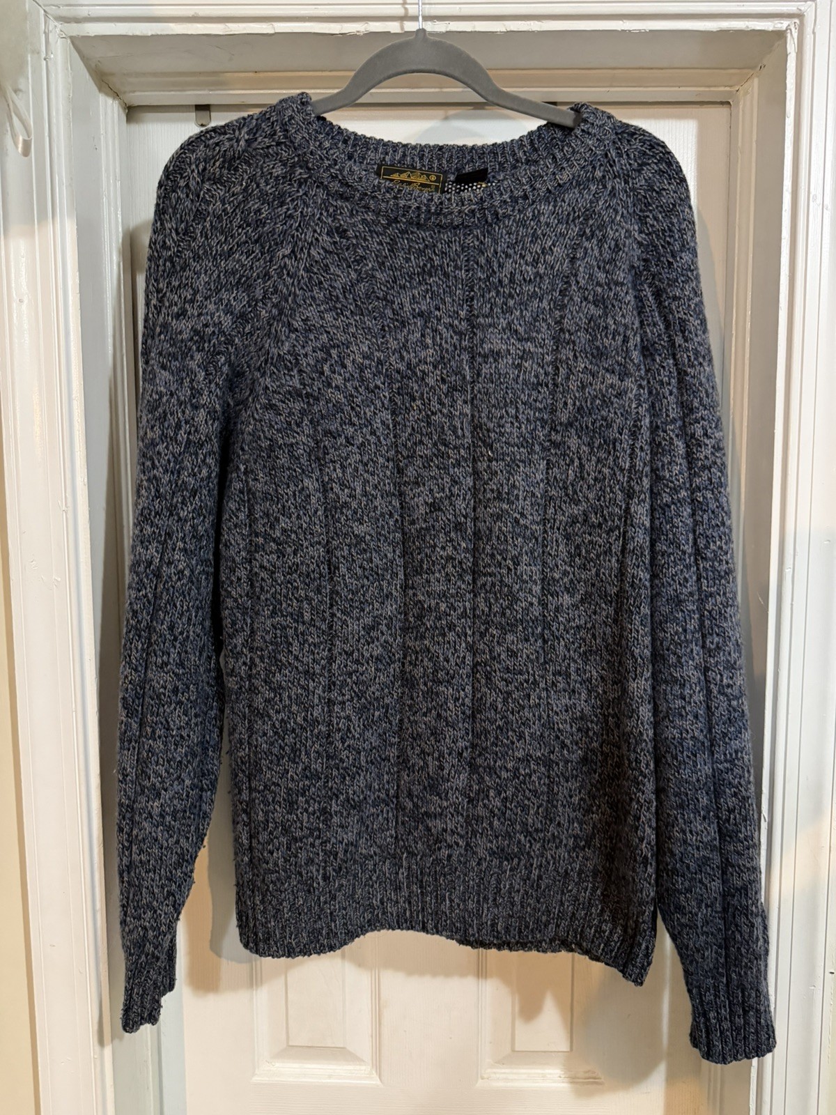 Vintage Eddie Bauer Mens XL Black/Blue Wool Blend Cable Knit Crewneck Sweater Vintage Eddie Bauer Mens XL Black/Blue Wool Blend Cable Knit Crewneck Sweater
