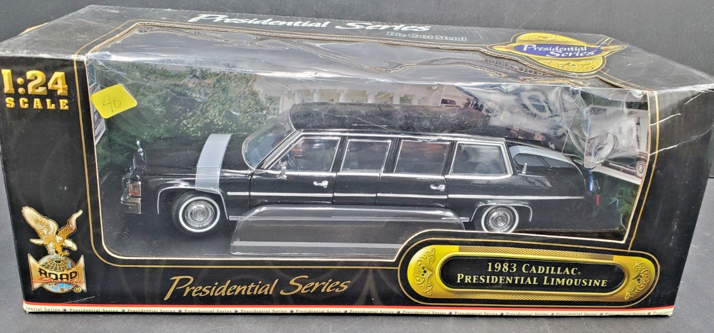 Reagan Road Signature 24098 1983 Cadillac Fleetwood Presidential Limousine Model