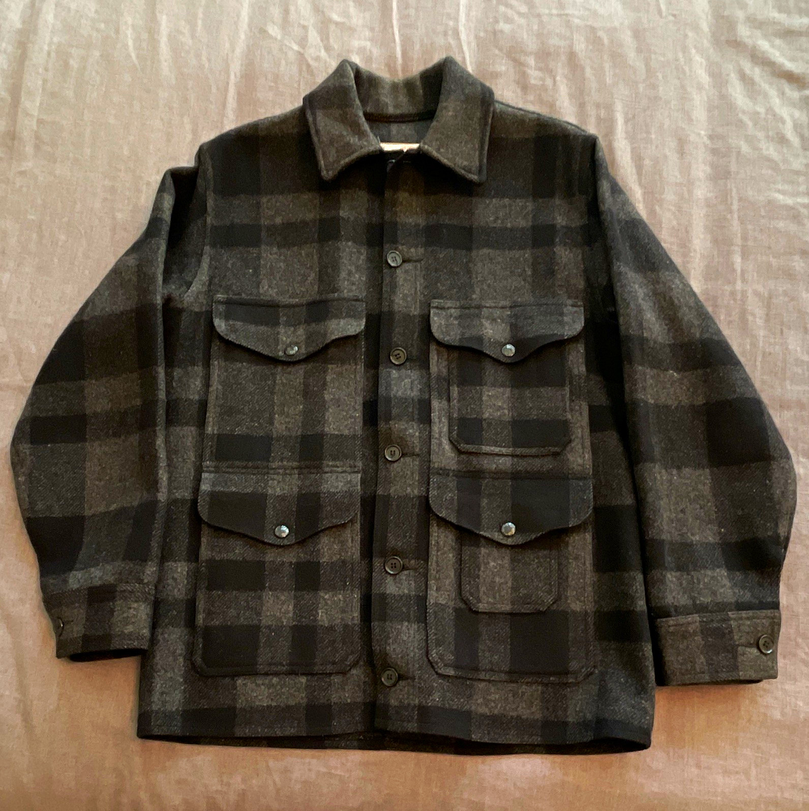 Vintage C.C. Filson Lot 110 Mackinaw Wool Cruiser – Size 38 – 100% Virgin Wool