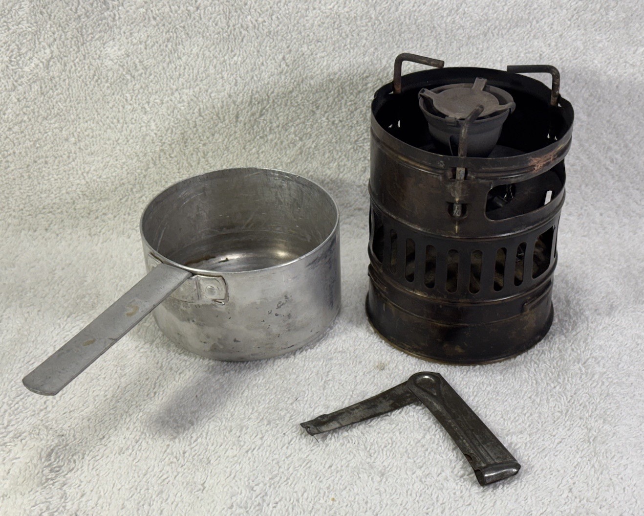 Svea 123 (pre 1969 No R) Stove Complete With All Tools-Tested & Working - Sweden Svea 123 (pre 1969 No R) Stove Complete With All Tools-Tested & Working - Sweden