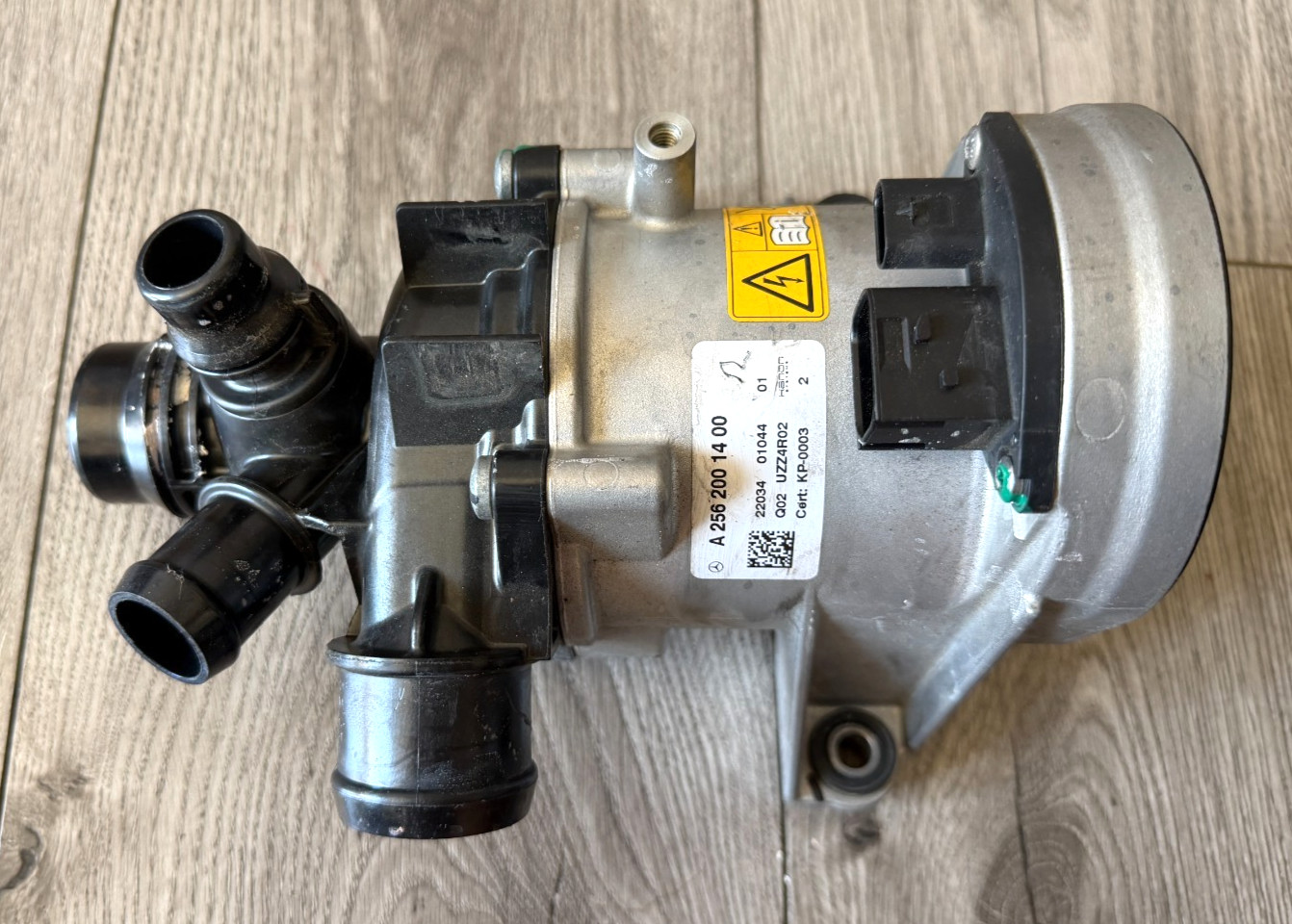 2019-2023 MERCEDES E53 CLS450 CLS53 ENGINE WATER PUMP, 2562001400, GENUINE OEM 2019-2023 MERCEDES E53 CLS450 CLS53 ENGINE WATER PUMP, 2562001400, GENUINE OEM
