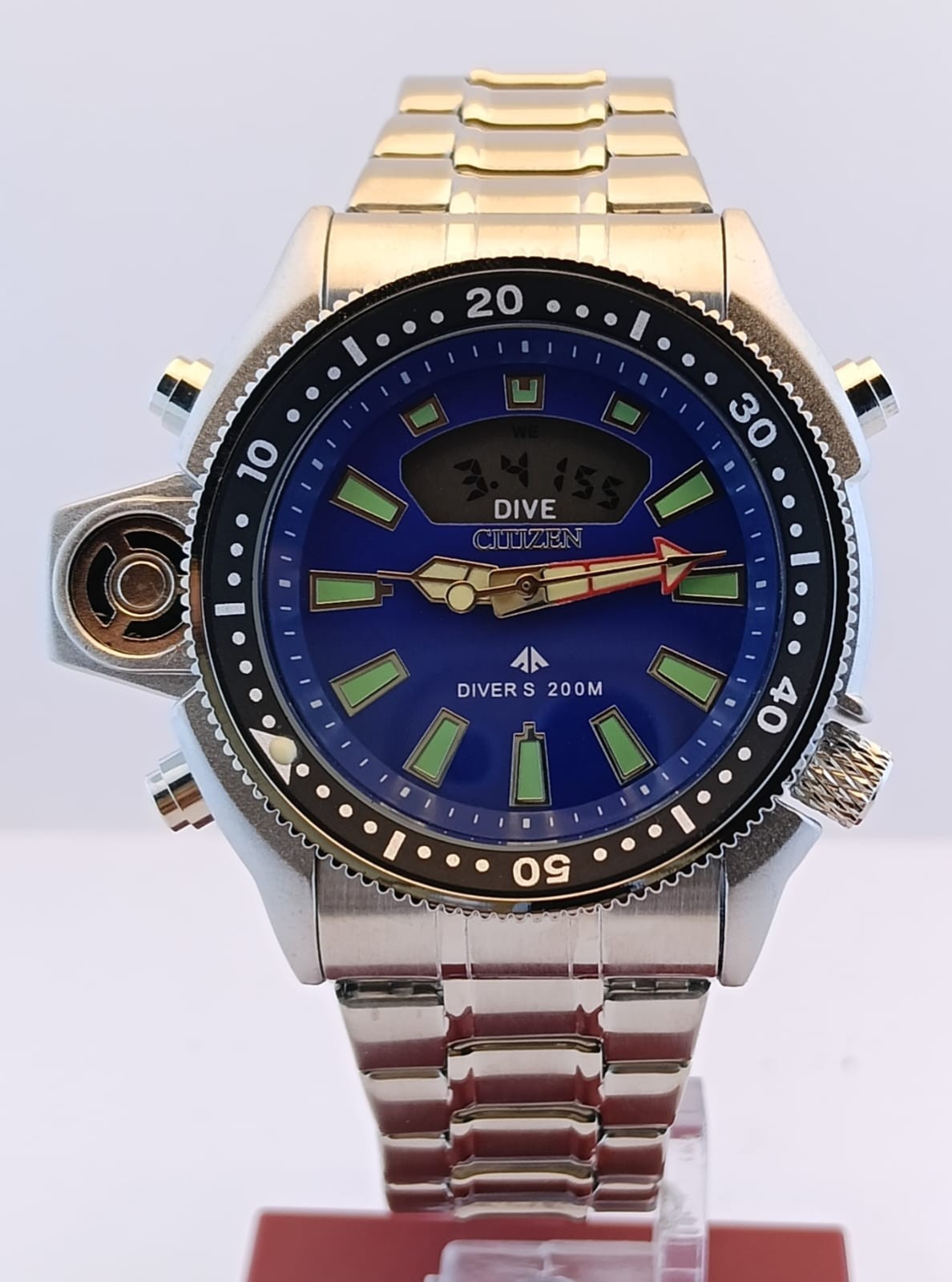 Vintage Men's Citizen Promaster Aqualand Dial Blue Working Condition Wristwatch