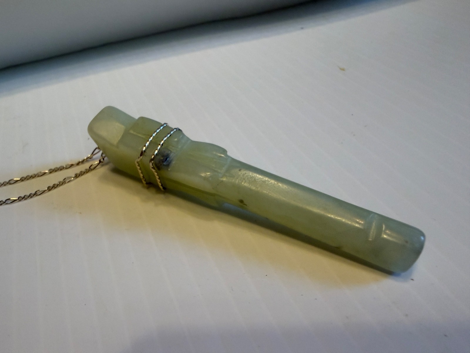 ANCIENT CHINESE H/CARVED LIGHT GREEN JADE SMOKING PIPE WITH STERLING WIRE WRAP ANCIENT CHINESE H/CARVED LIGHT GREEN JADE SMOKING PIPE WITH STERLING WIRE WRAP