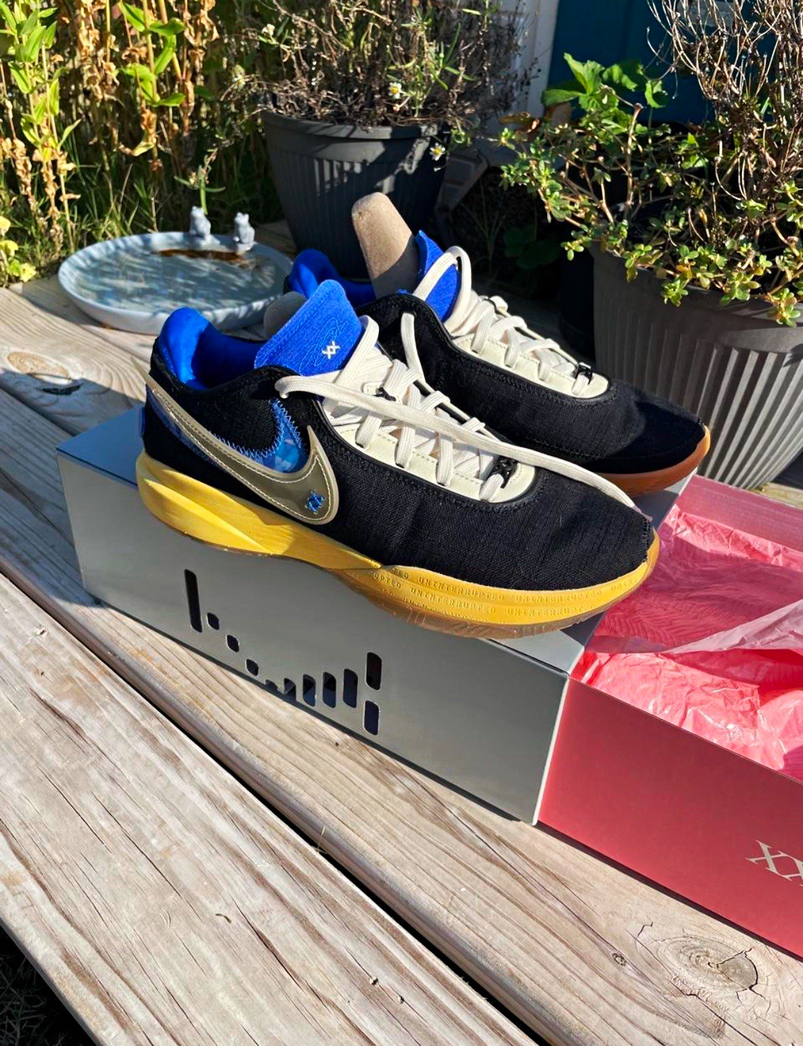 Nike Uninterrupted x LeBron 20 Speak Your Truth FN0941-001 Black/Blue