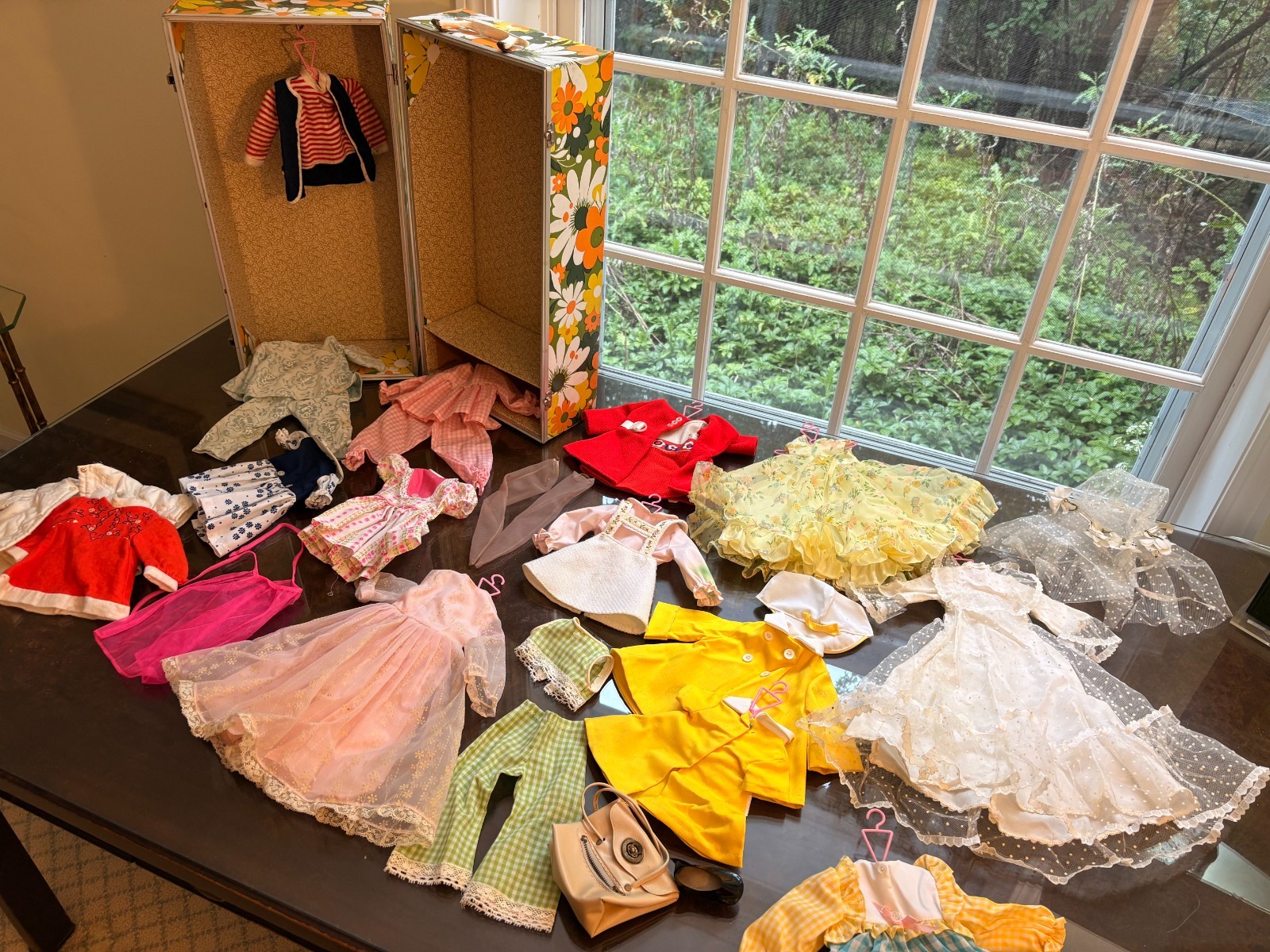 Large Vintage 1960s/70s Doll Wardrobe Lot, 2 Cases, Furga Jana Lee Clothes