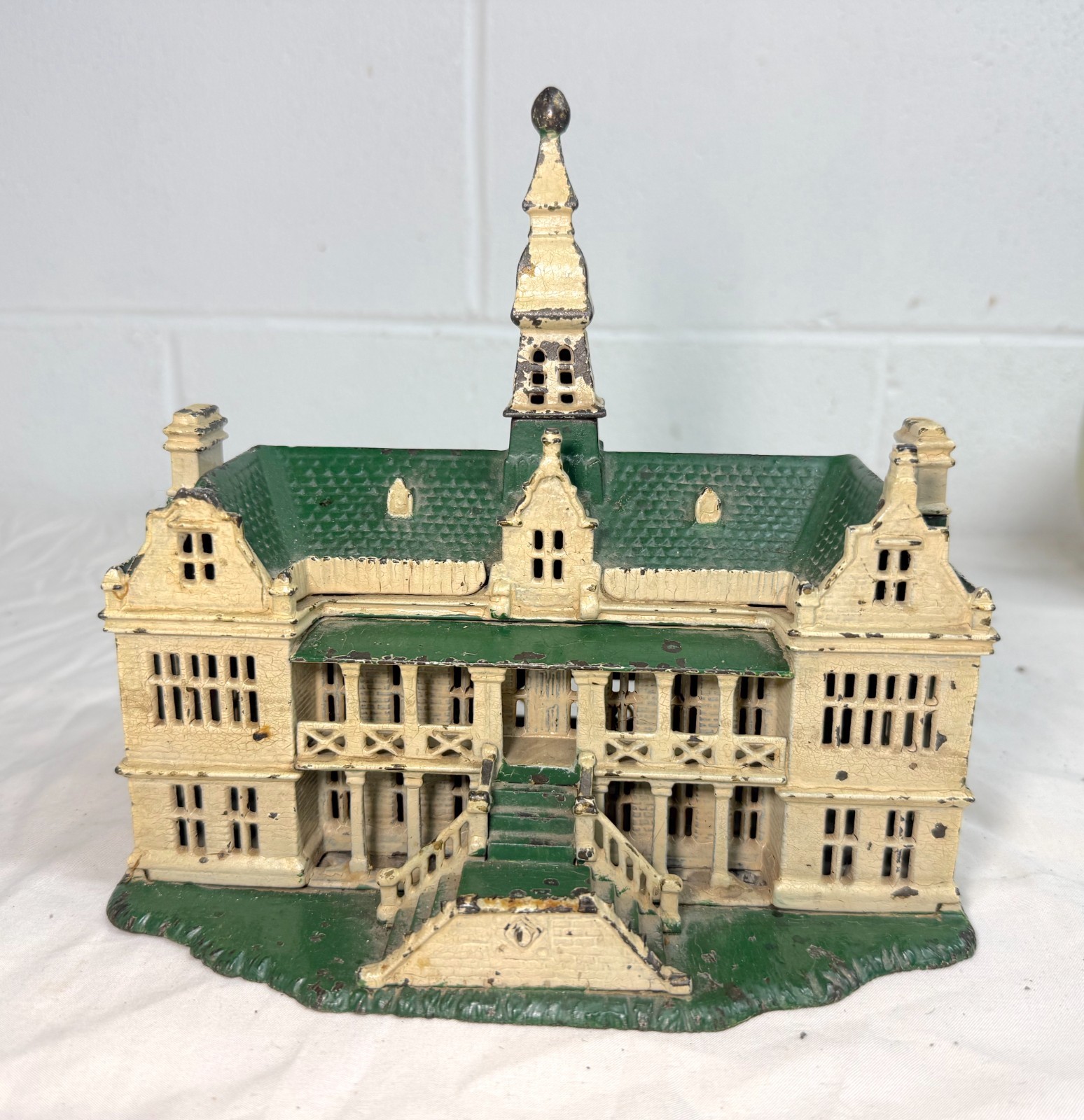 Rare Antique 1890\'s Ives, Blakeslee & Company Palace green cast iron still bank