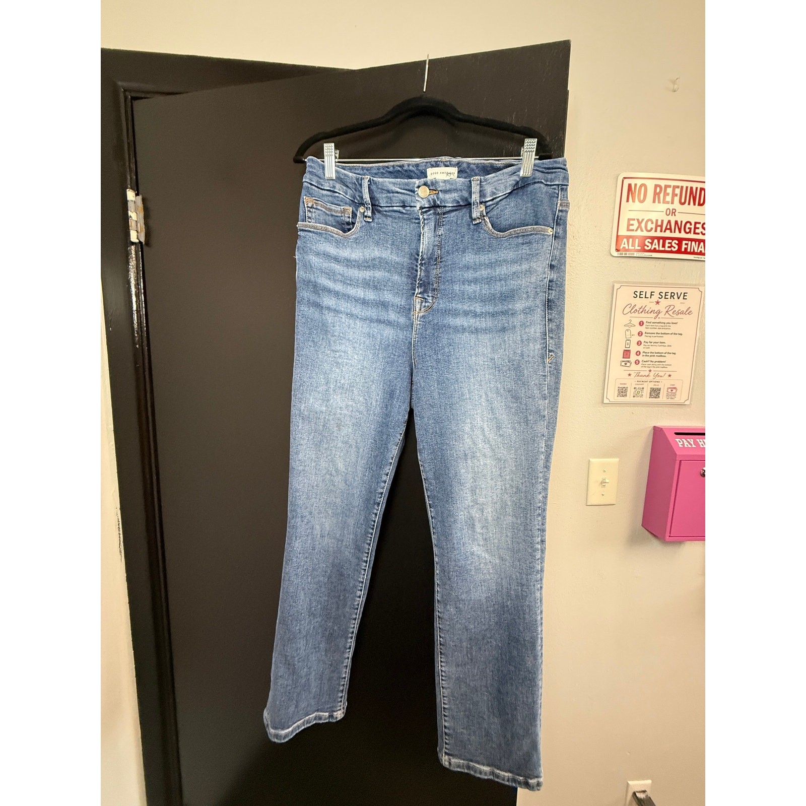 Good American Women’s Size 15 Straight Leg Jeans Medium Wash Stretch Denim Good American Women’s Size 15 Straight Leg Jeans Medium Wash Stretch Denim