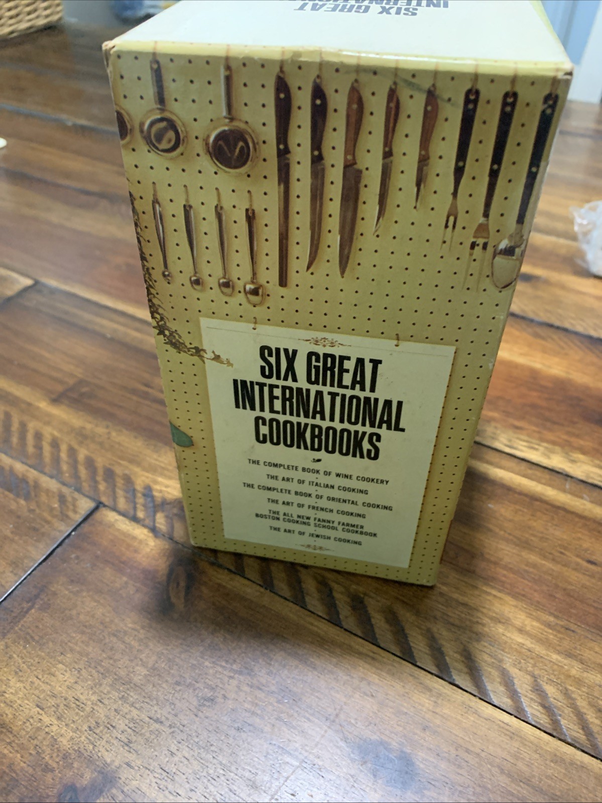 SIX GREAT INTERNATIONAL COOKBOOKS VINTAGE BOX SET OF 6 PAPERBACKS SIX GREAT INTERNATIONAL COOKBOOKS VINTAGE BOX SET OF 6 PAPERBACKS